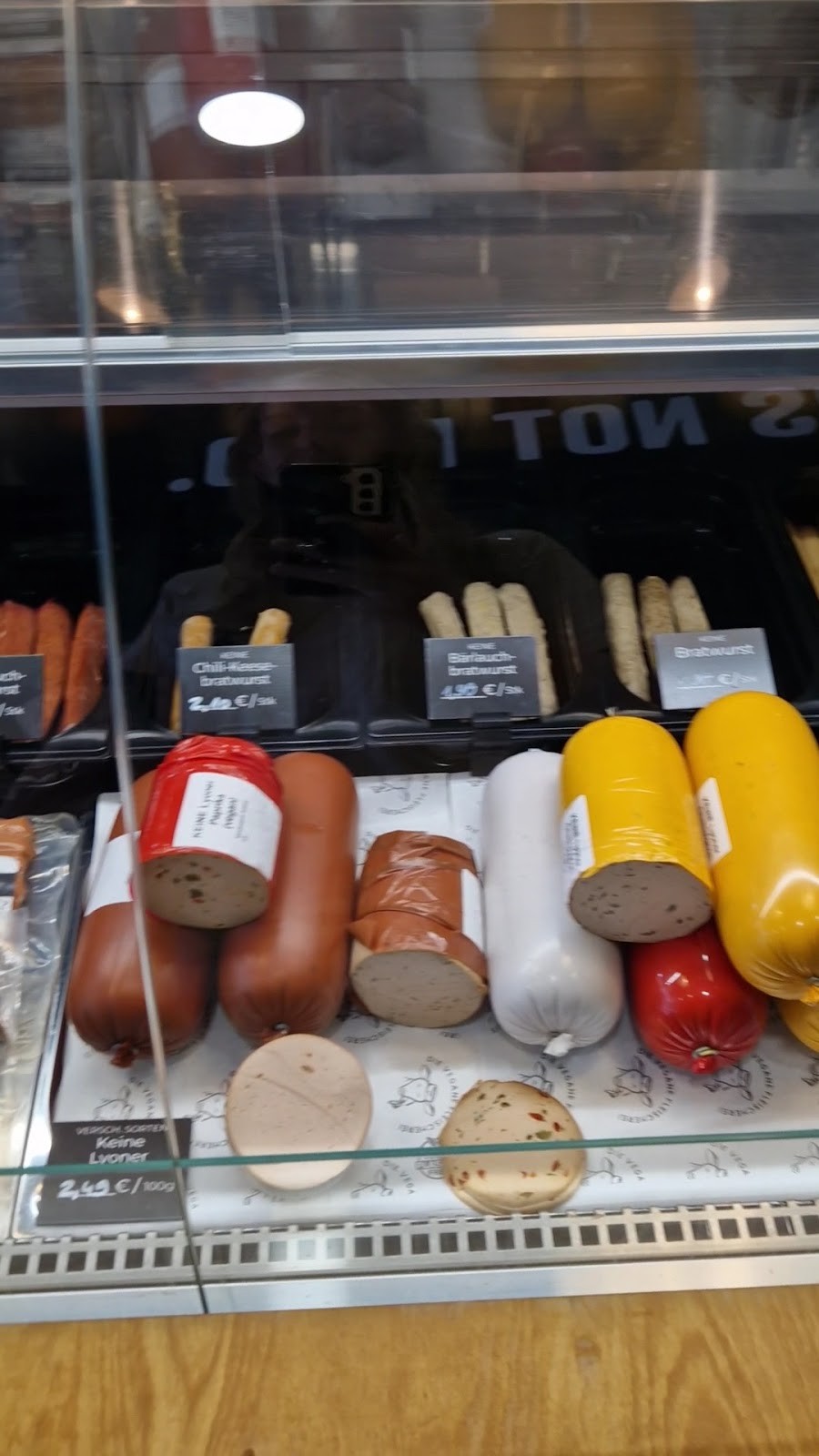 Die Vegane Fleischerei Köln - Lebensmittelhandel mit Frischetheke und Imbiss, Catering: food & drinks