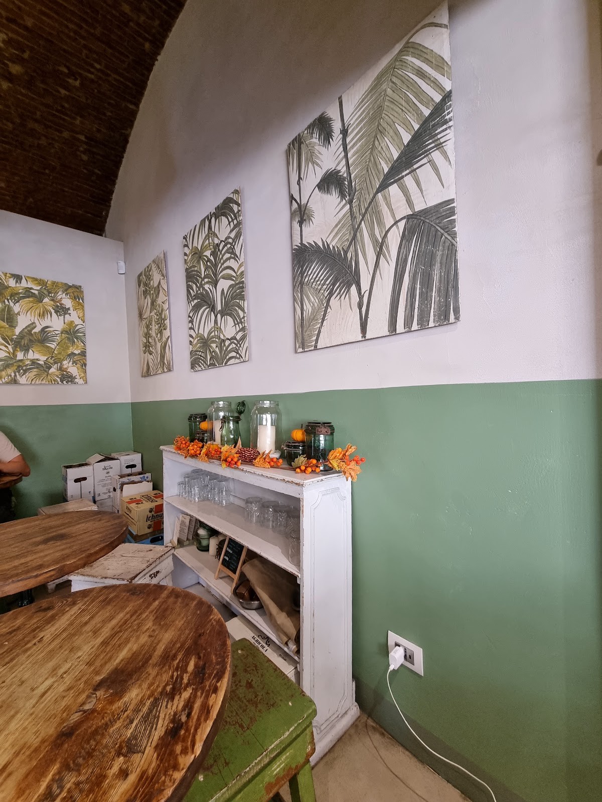 Rivarno Café: the place