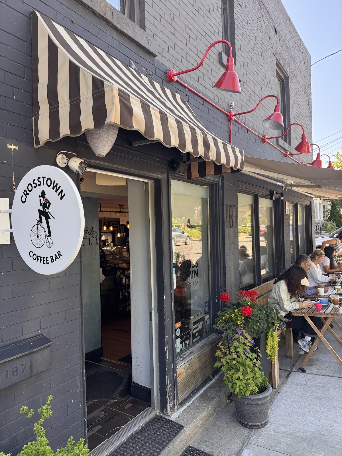 Crosstown Coffee Bar: the place