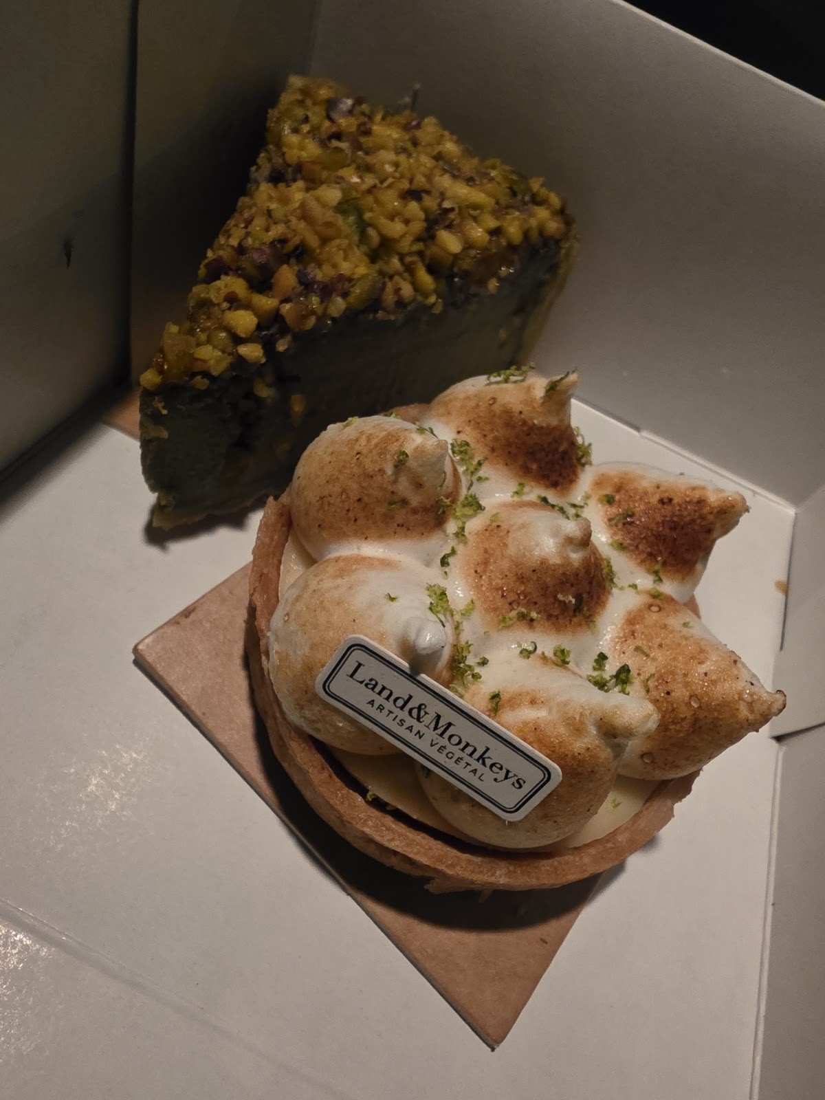 Land&Monkeys Roquette: food & drinks