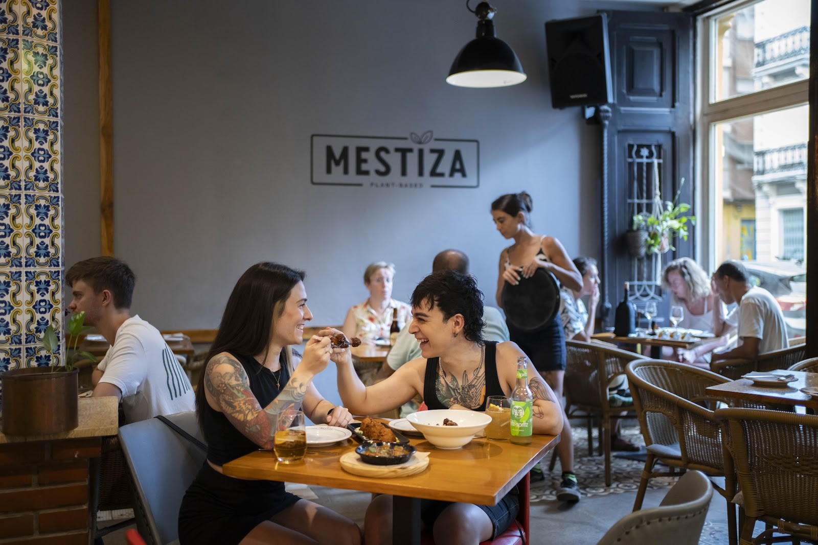 MESTIZA - plant based restaurant: the place