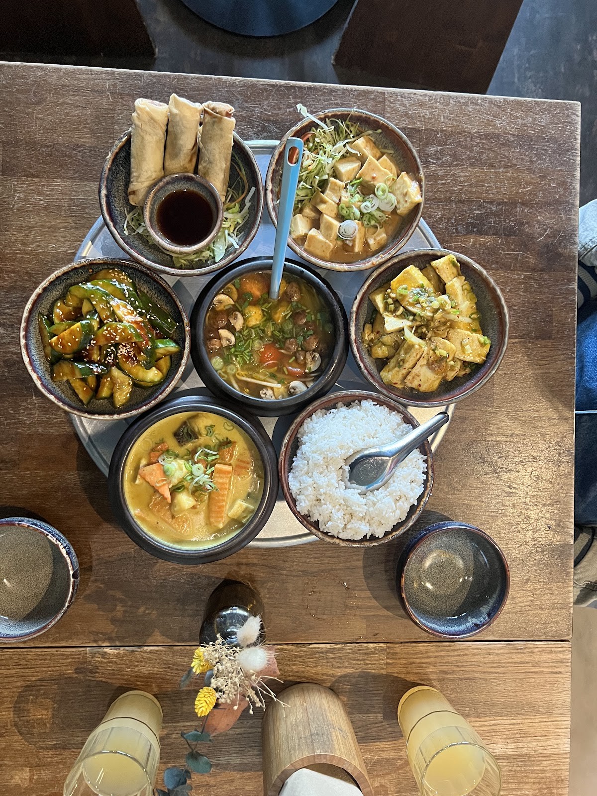 SOY: food & drinks