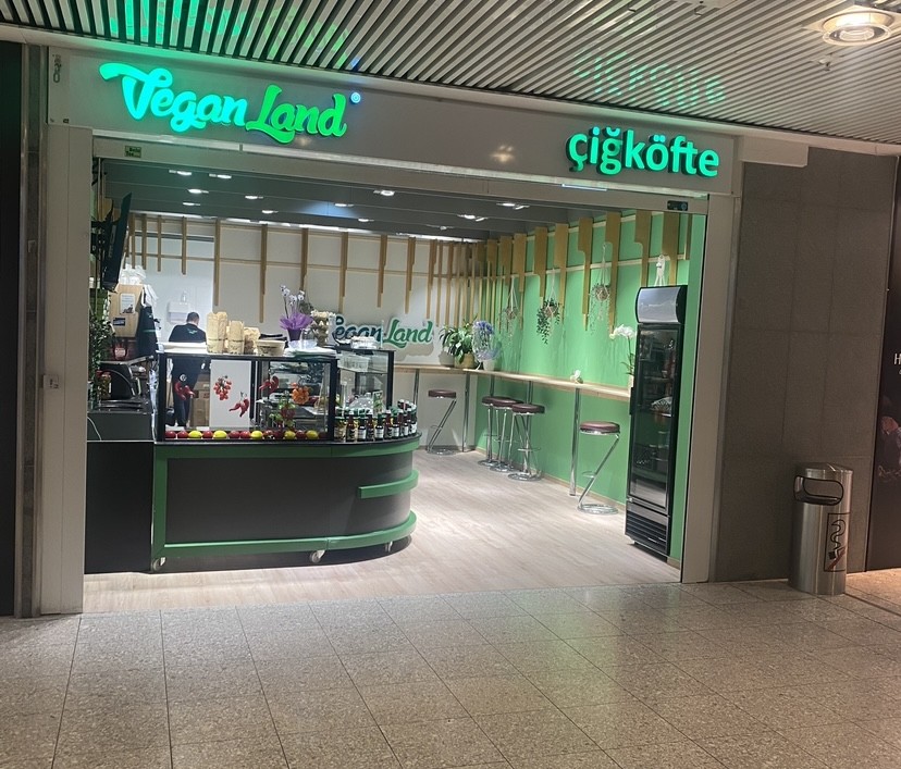 Veganland Cigköfte: the place