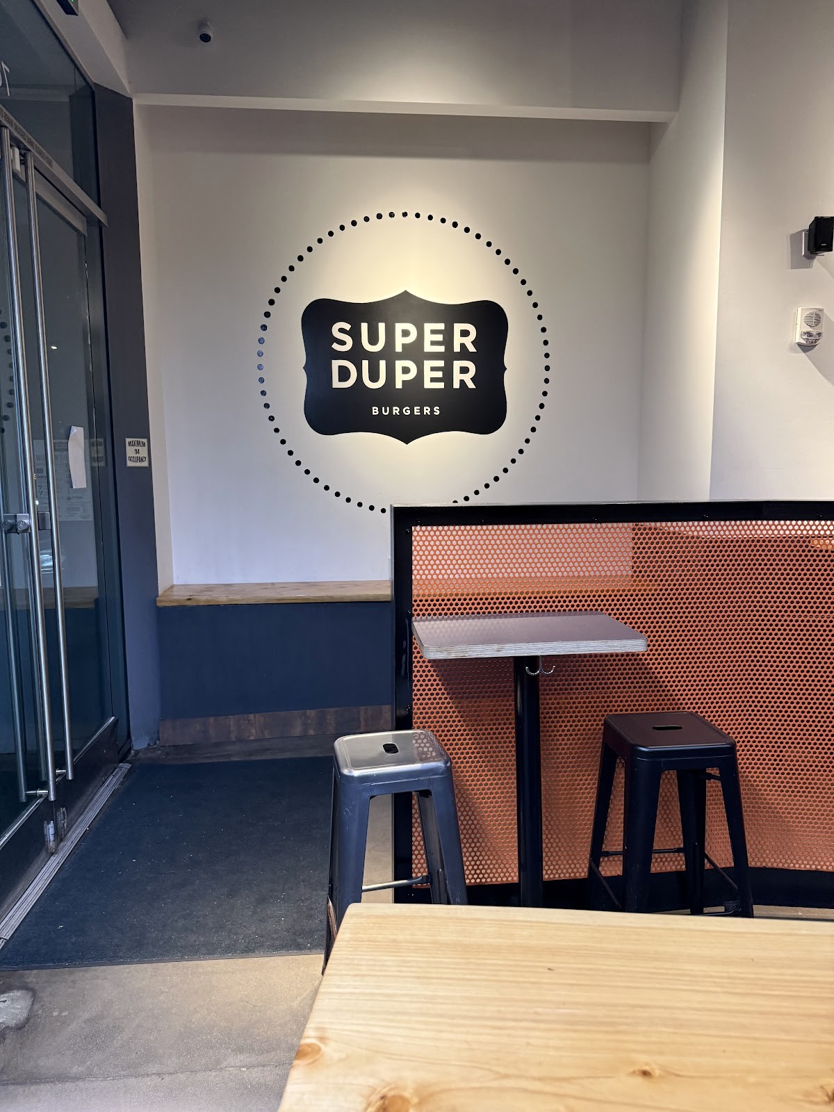 Super Duper Burgers: the place