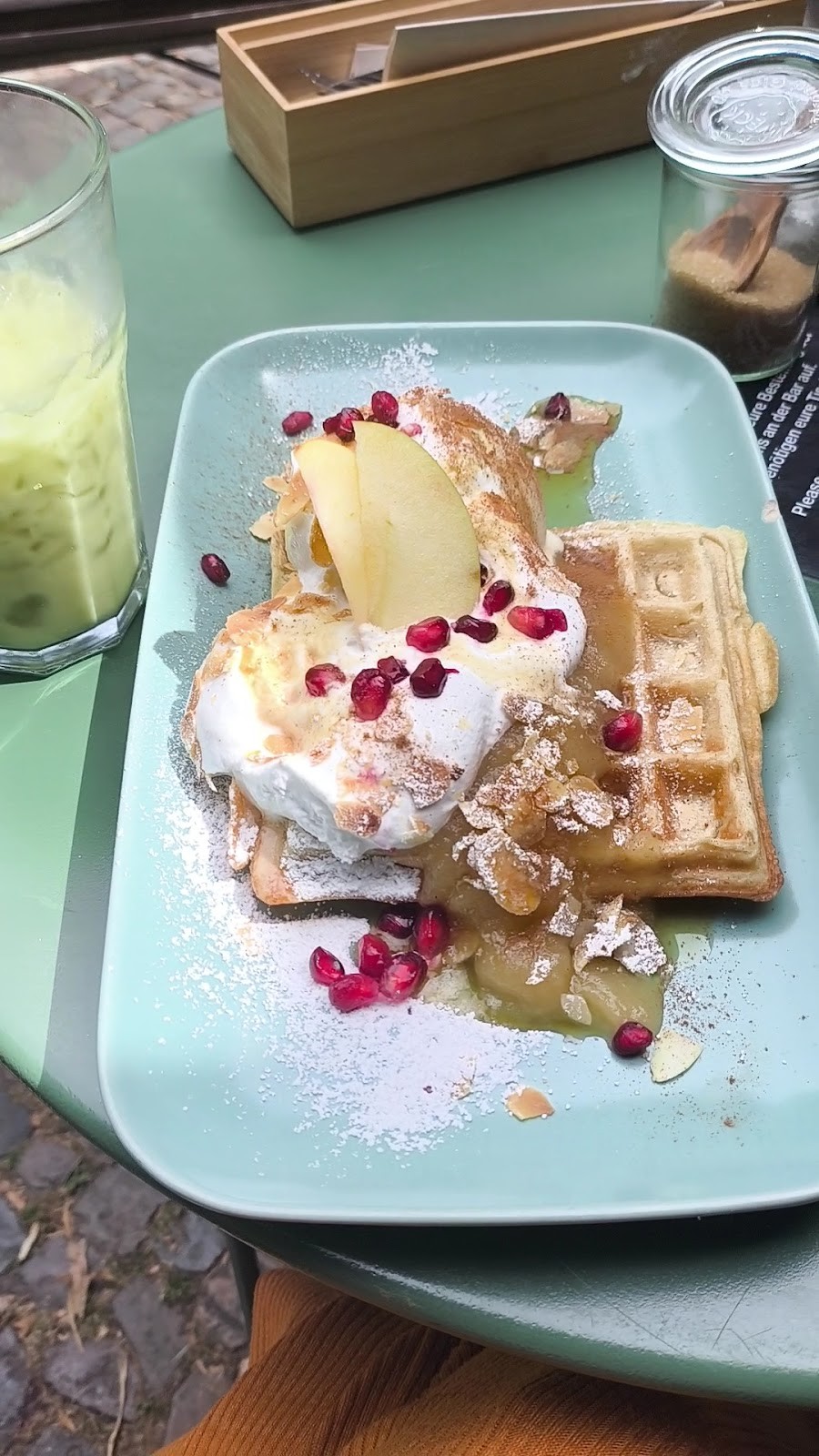 Cafe Neue Liebe: food & drinks