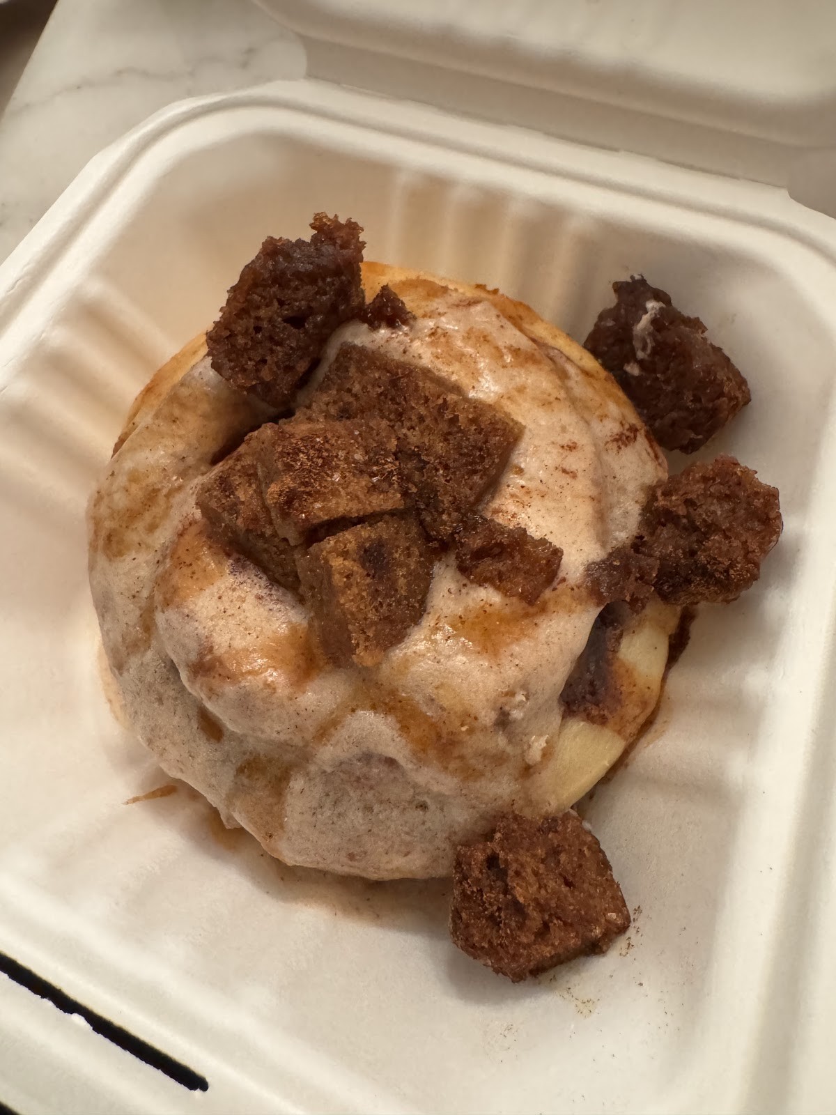 Cinnaholic: food & drinks