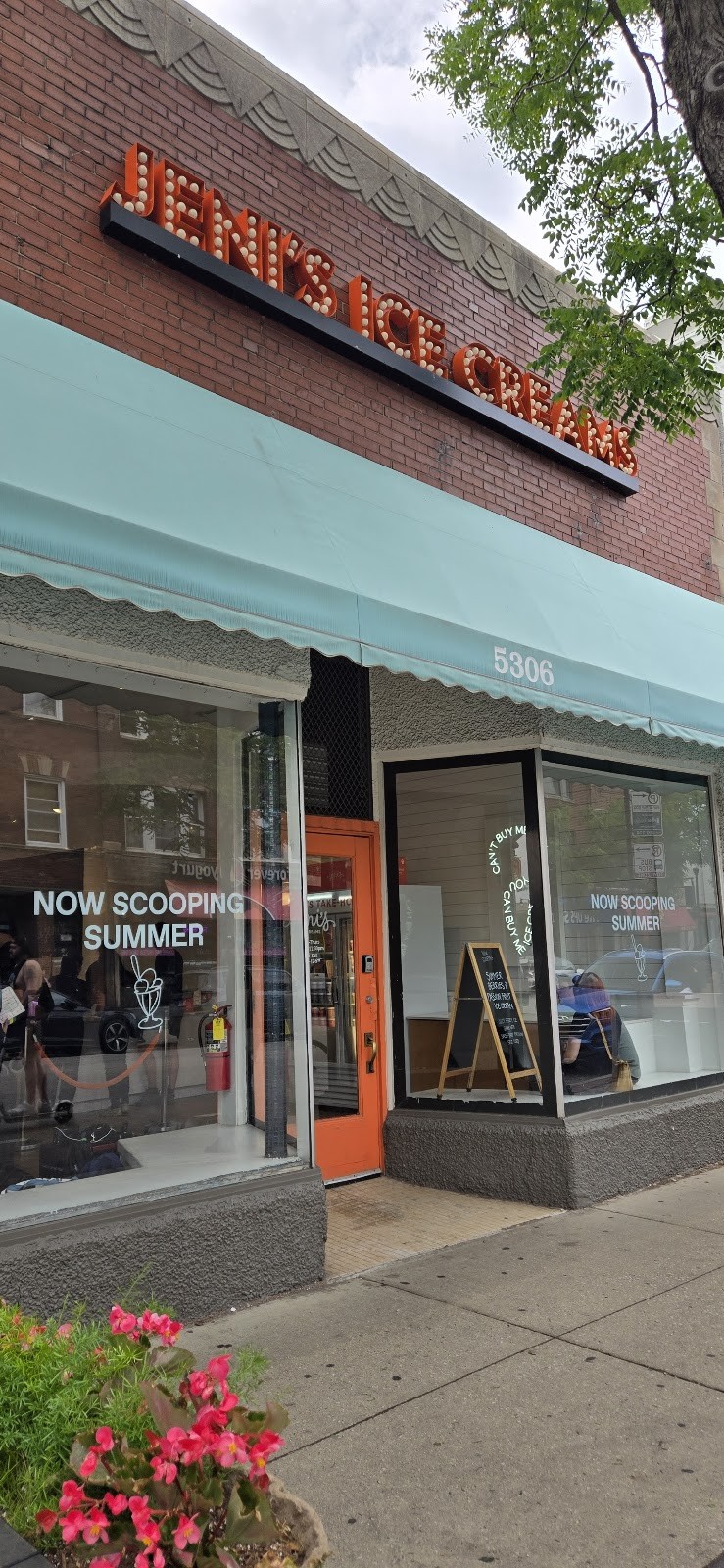 Jeni's Splendid Ice Creams: the place