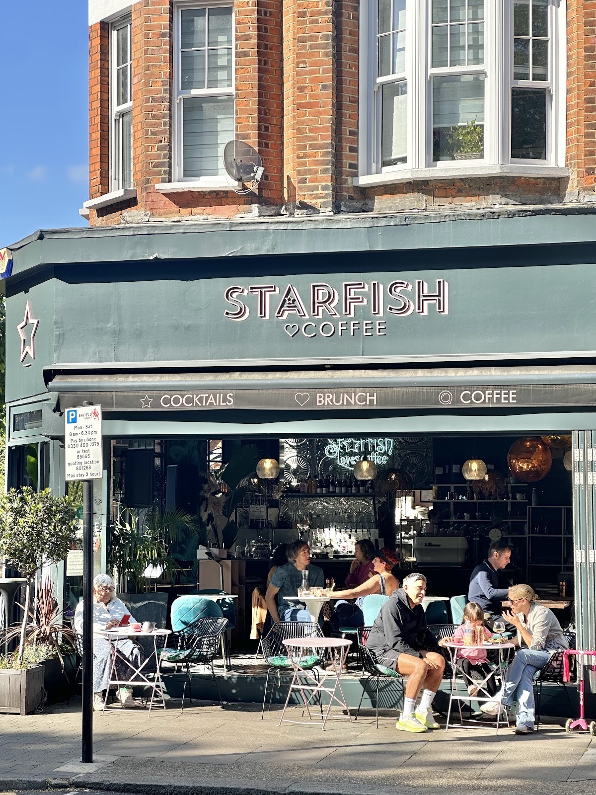 Starfish & Coffee: the place