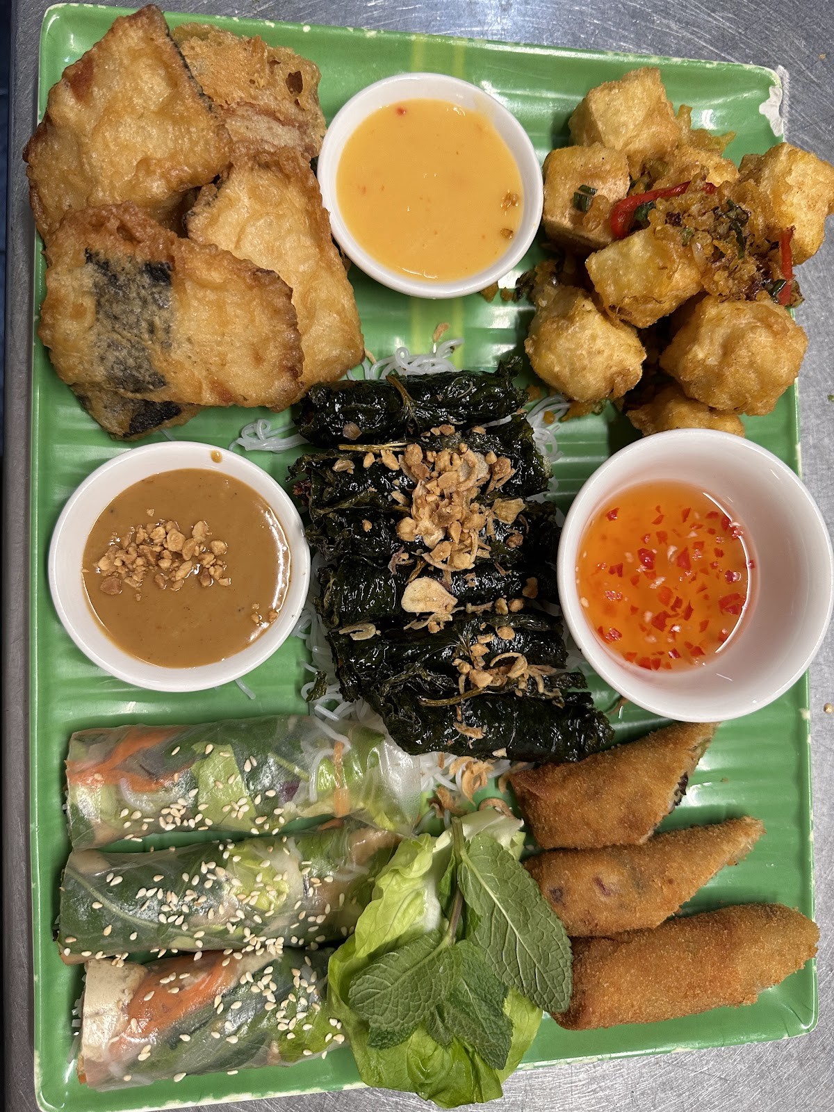 Sen Viet Vegan Restaurant: food & drinks
