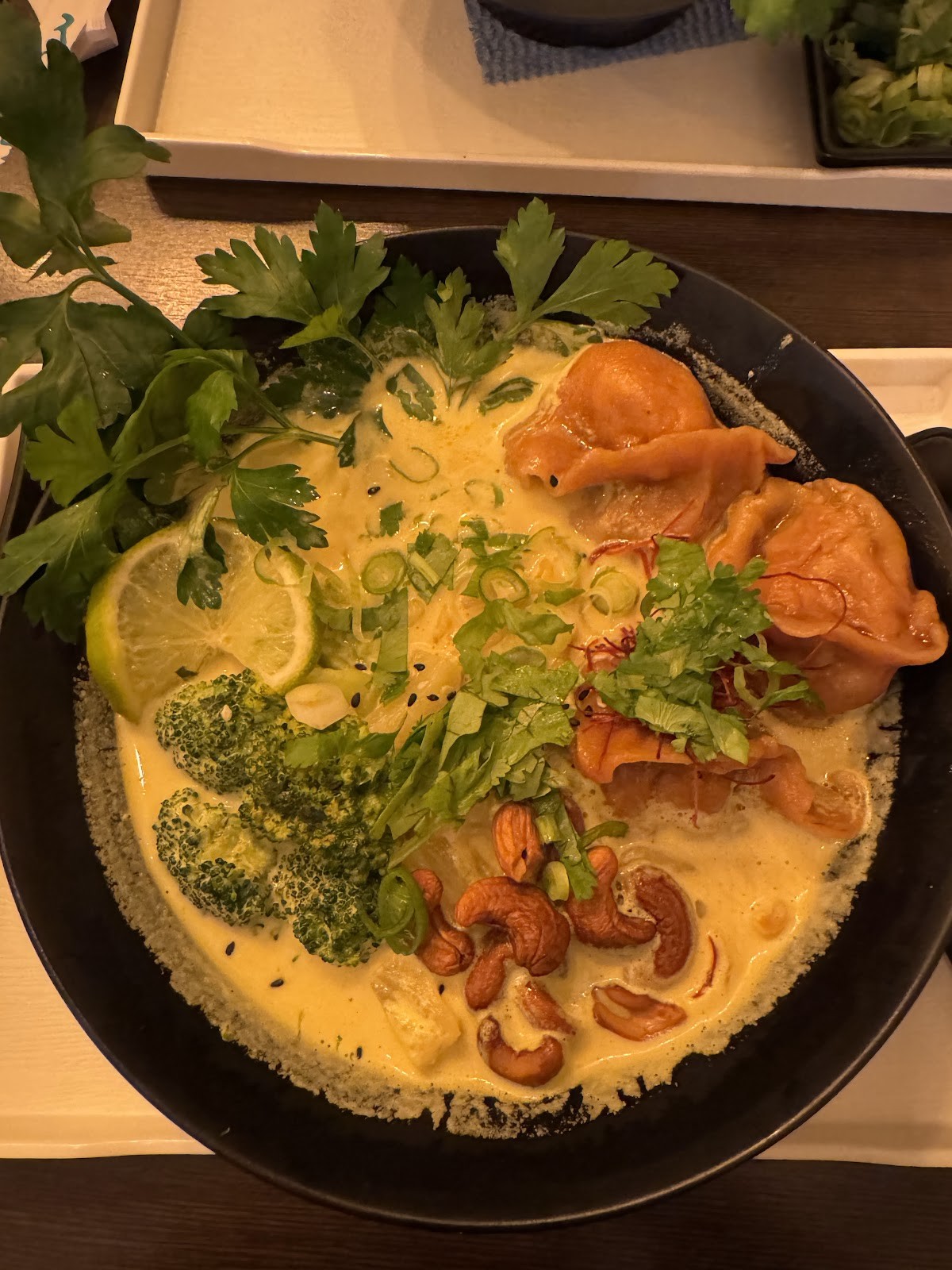 Lin‘s Veggie Dumplin‘: food & drinks