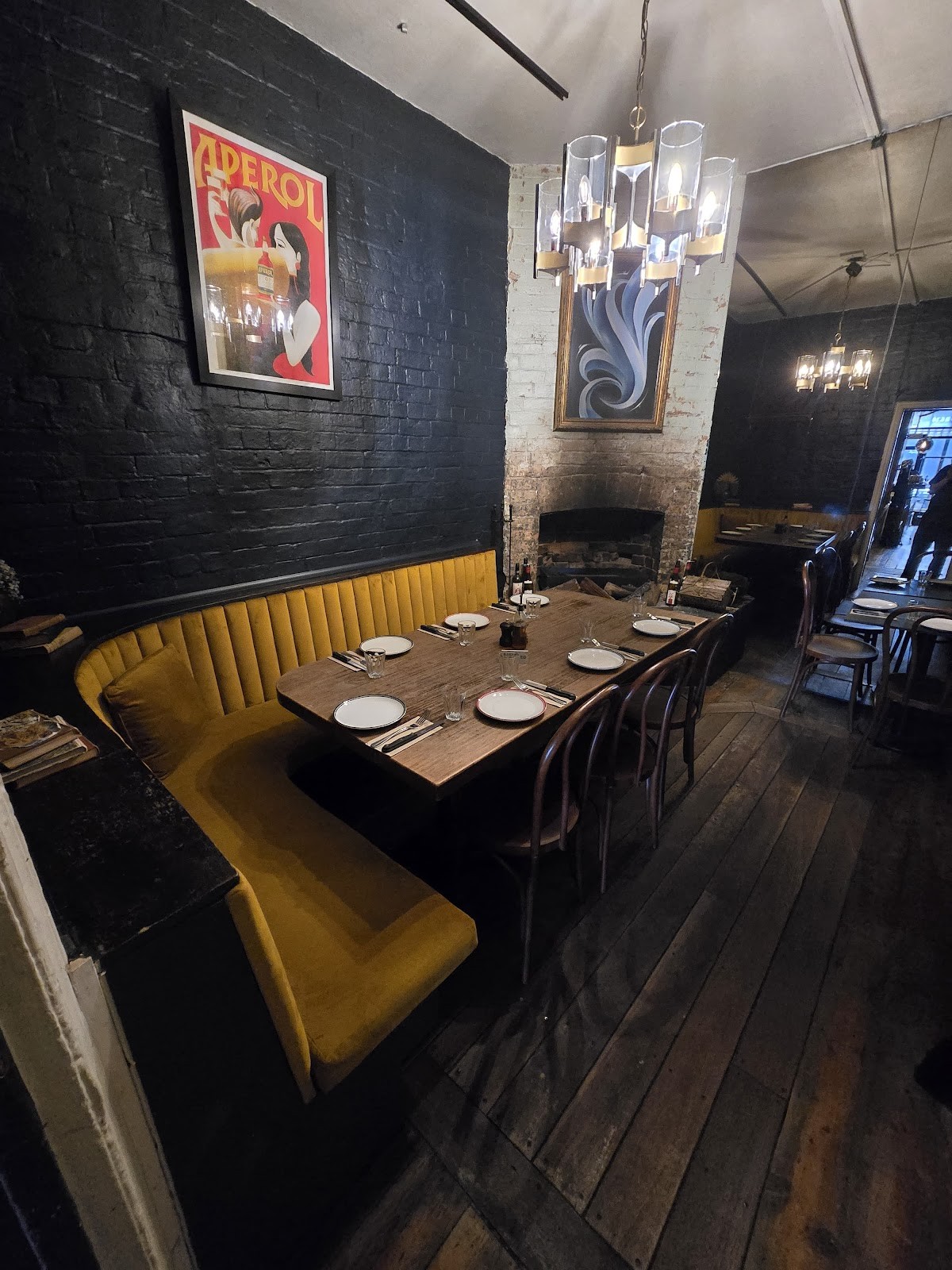 Farro Pizzeria & Bar Windsor: the place