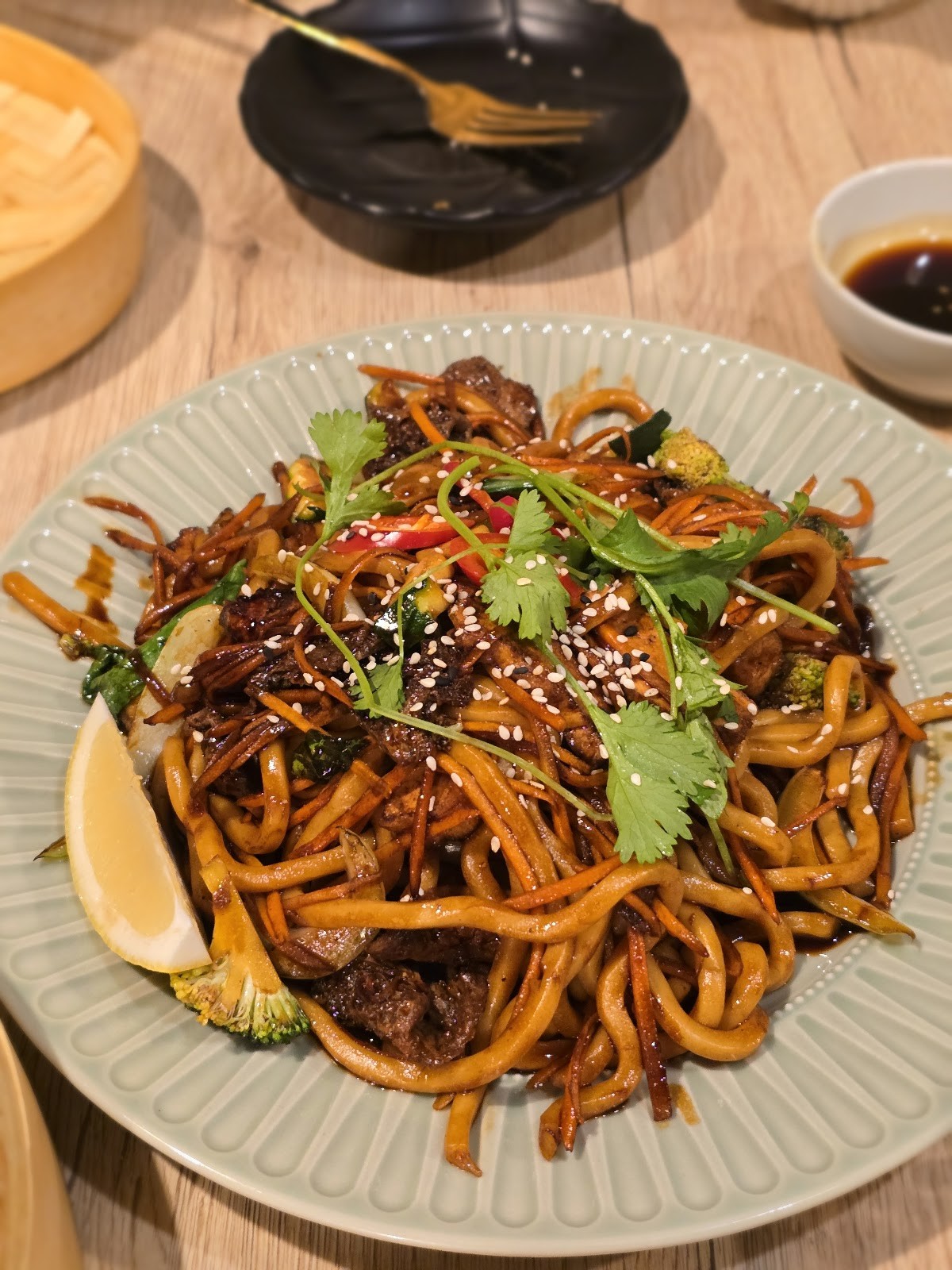 Linh - Not Just A Restaurant: food & drinks