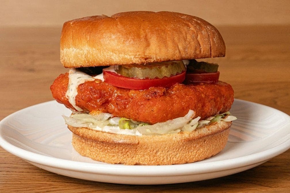 Next Level Veggie Grill: food & drinks