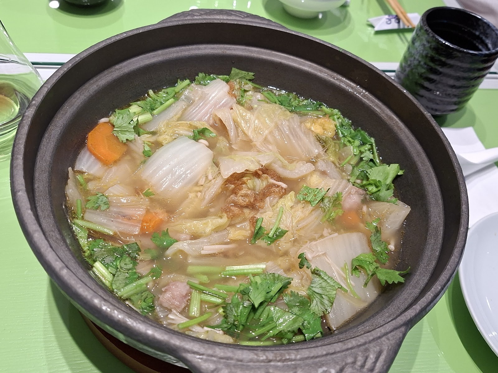 Glorious Jewel Vegetarian Cuisine: food & drinks