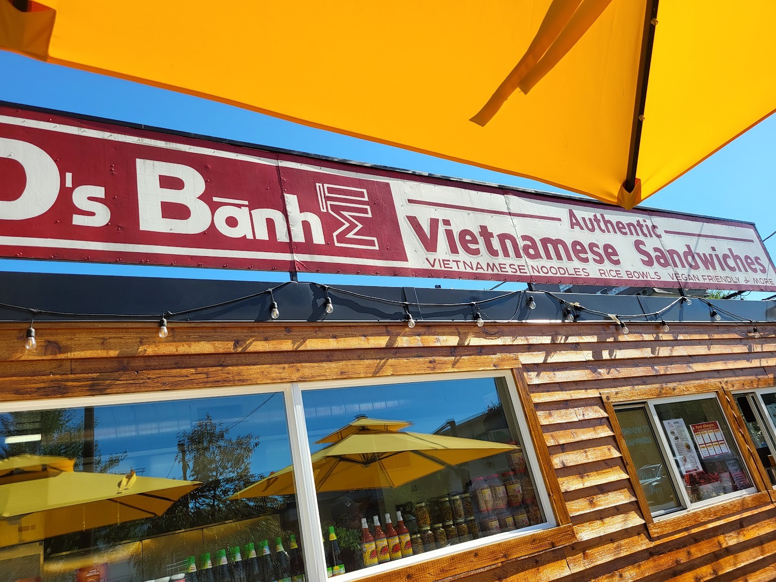 D's Banh Mi: the place