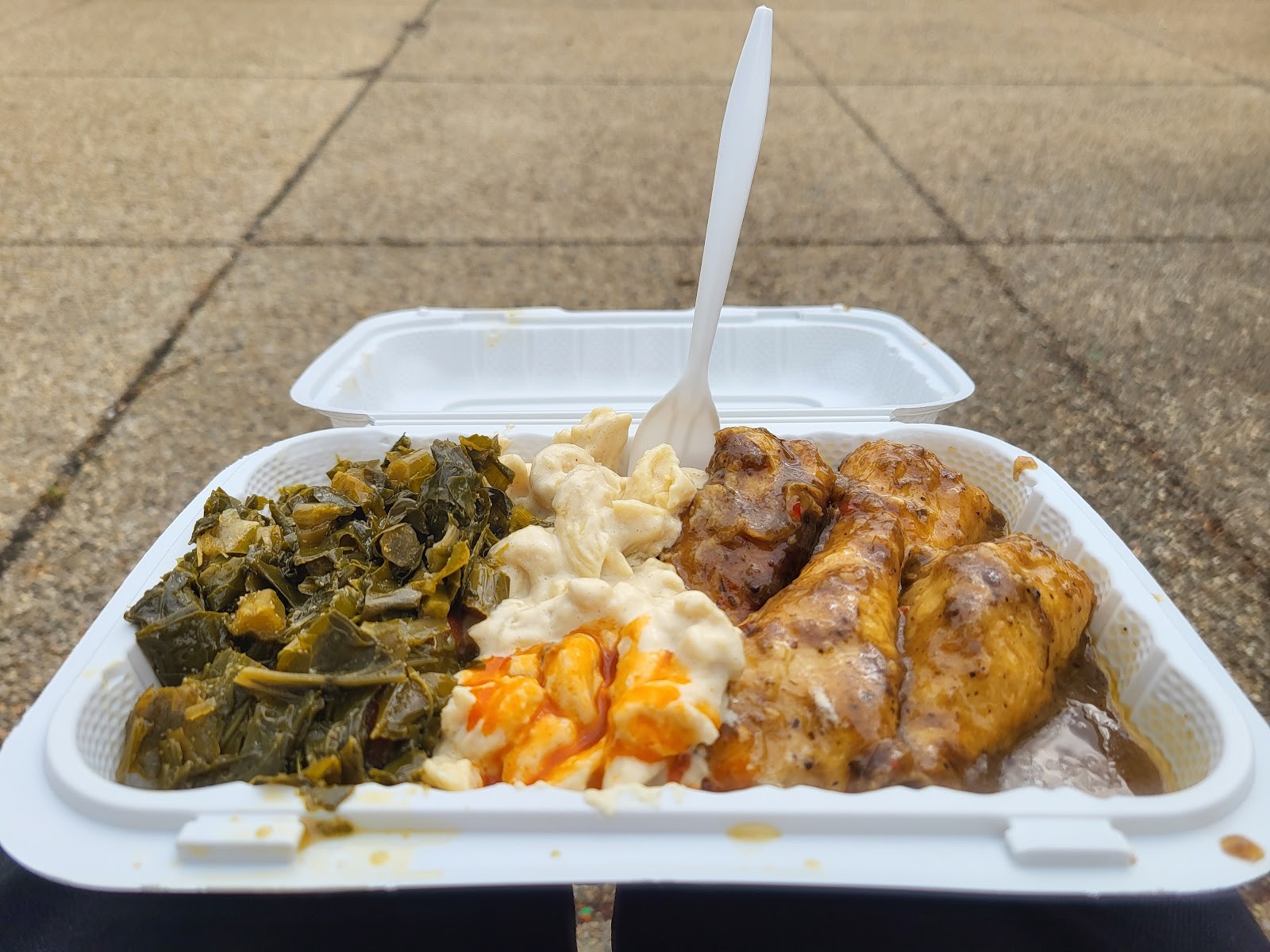 Zoe's Vegan Delight: food & drinks