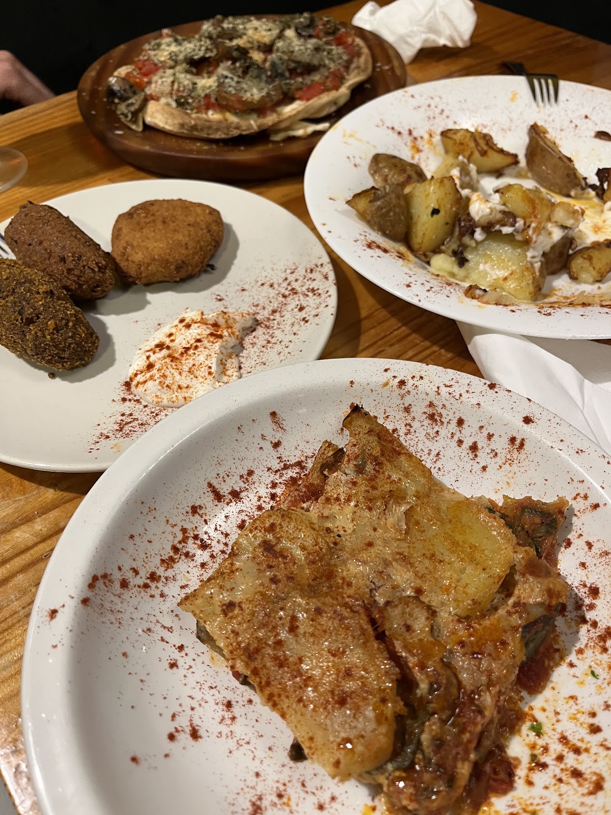 La Tavernaire: food & drinks