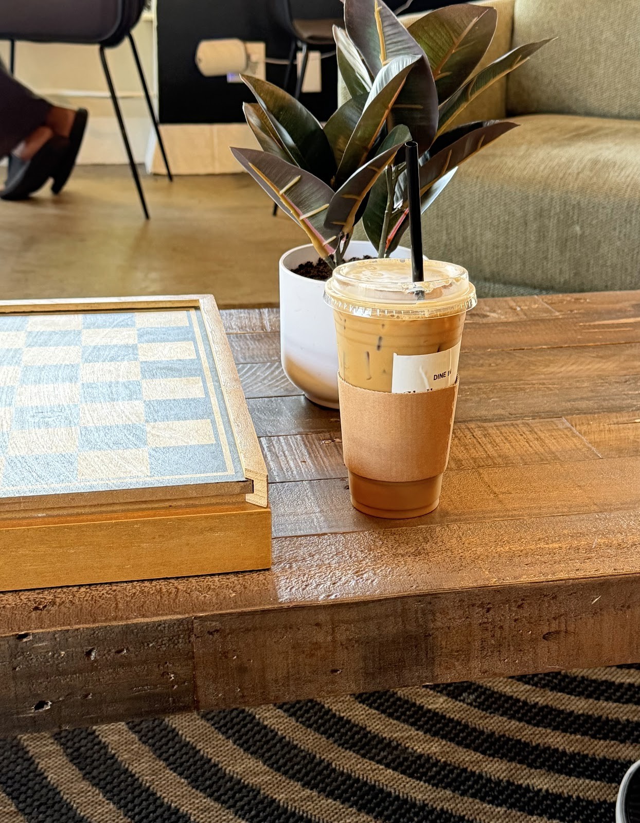 Gladly Coffee: the place