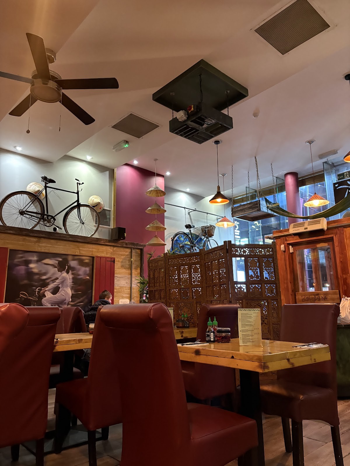 Non Viet Restaurant: the place