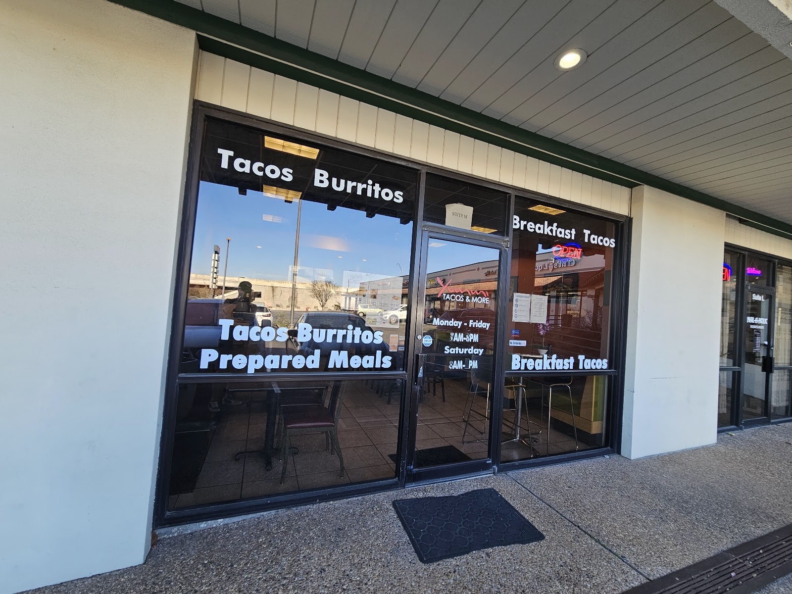 Yummi Tacos: the place
