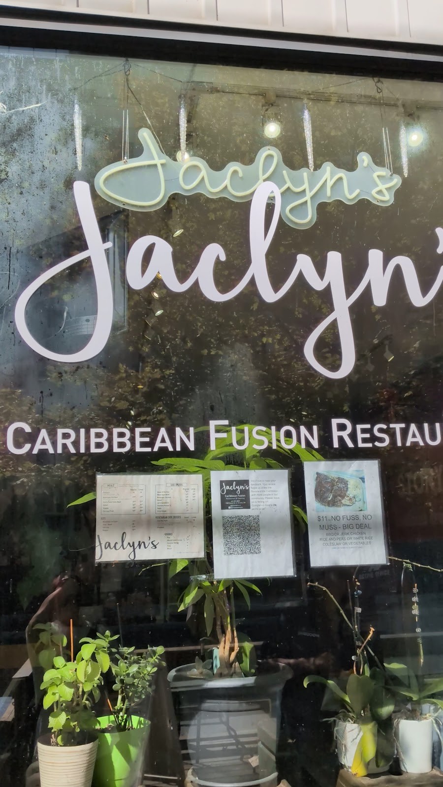 Jaclyn's | Caribbean Fusion Restaurant: the place