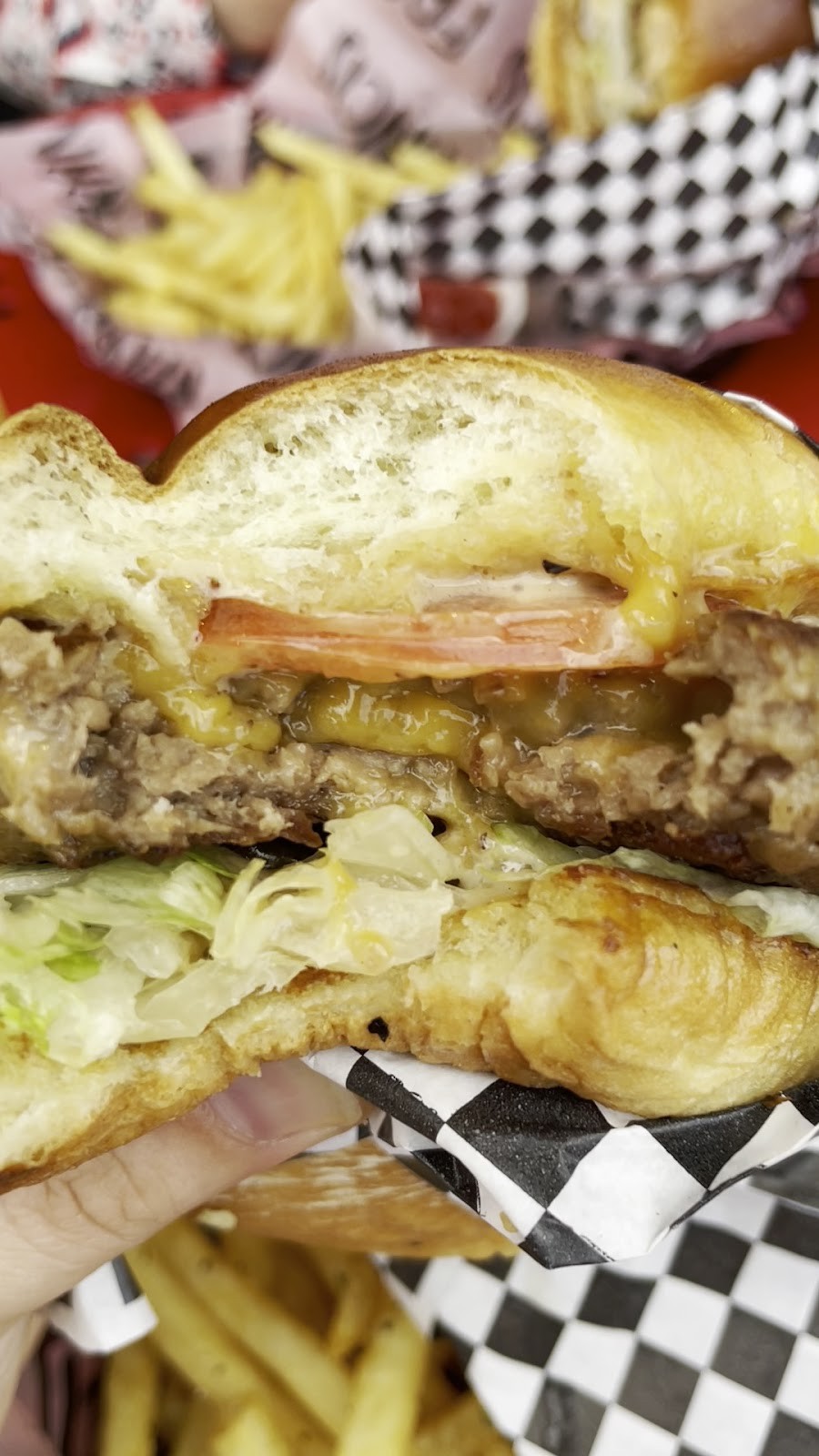 Francis Burger Joint: food & drinks