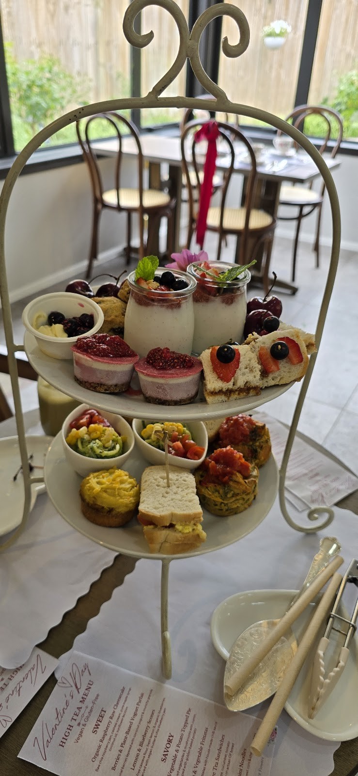 Natural Scent Flowers and Tea House: food & drinks