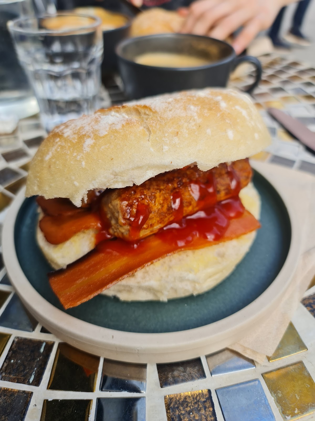 Chapter One Coffee Shop: food & drinks