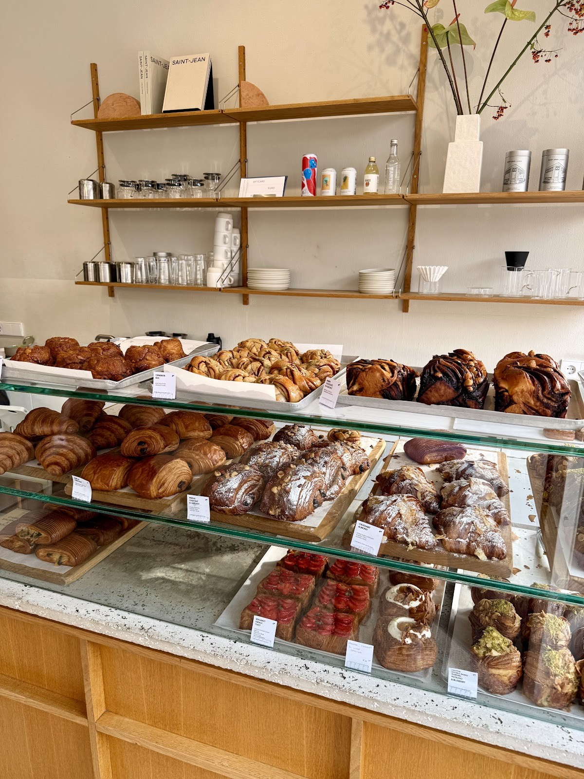 SAINT-JEAN Deli: the place