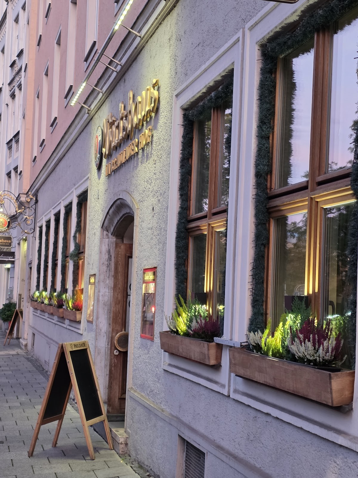 Wirtshaus im Braunauer Hof am Isartor: the place