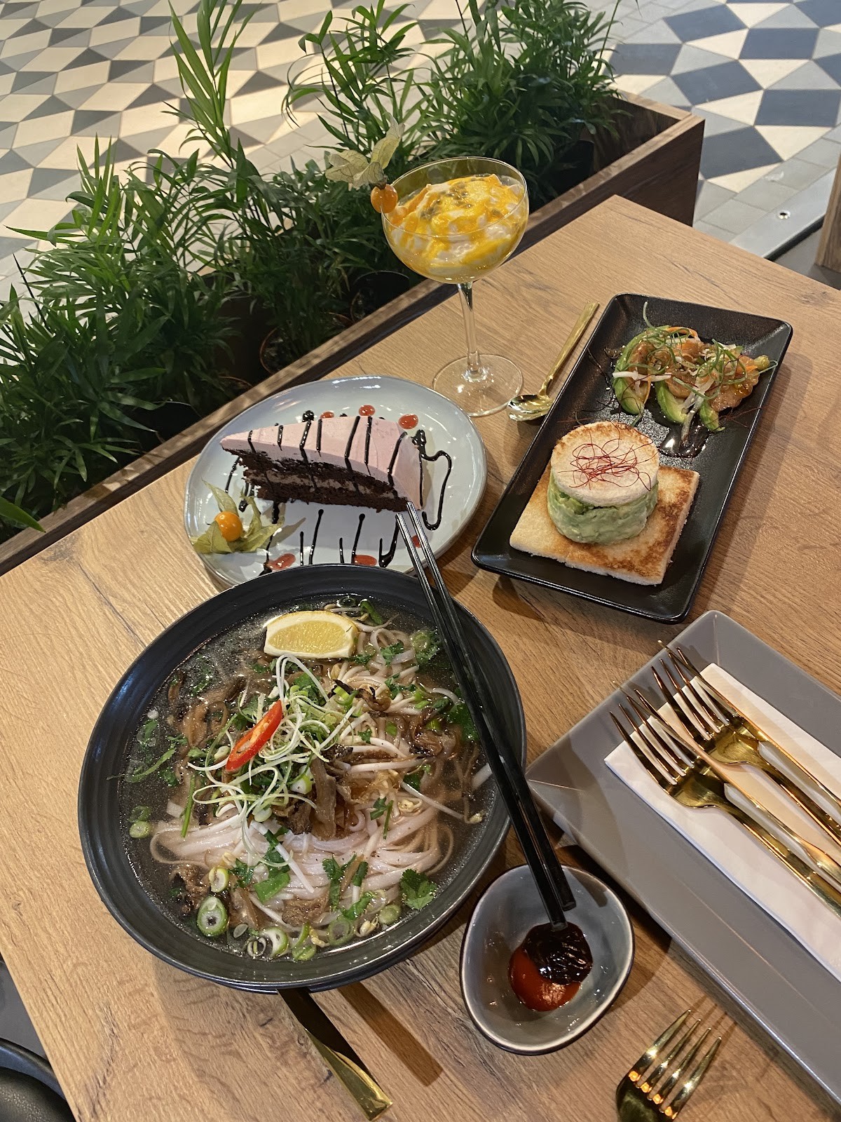 Vevi Restaurant: food & drinks