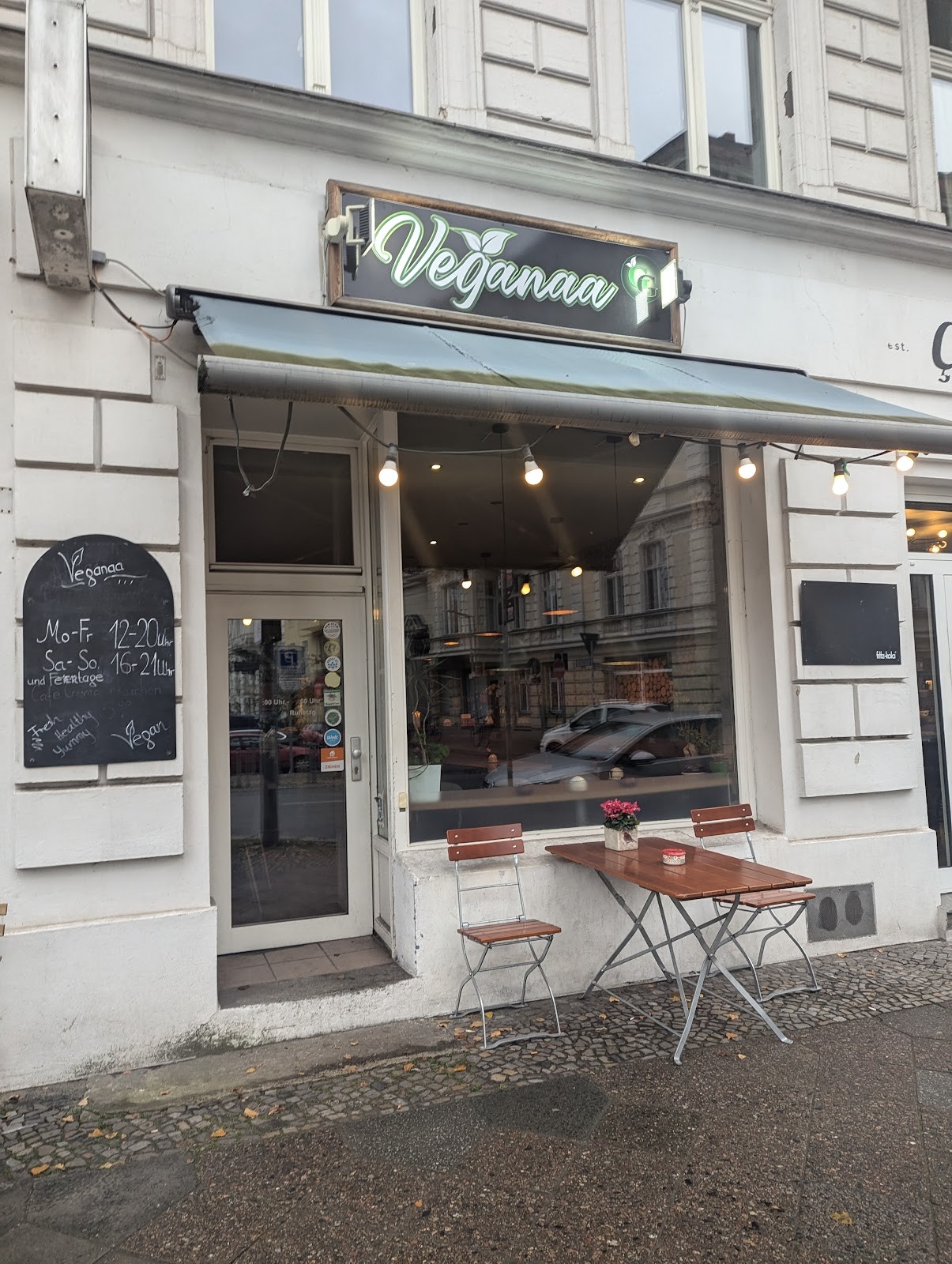 Veganaa: the place