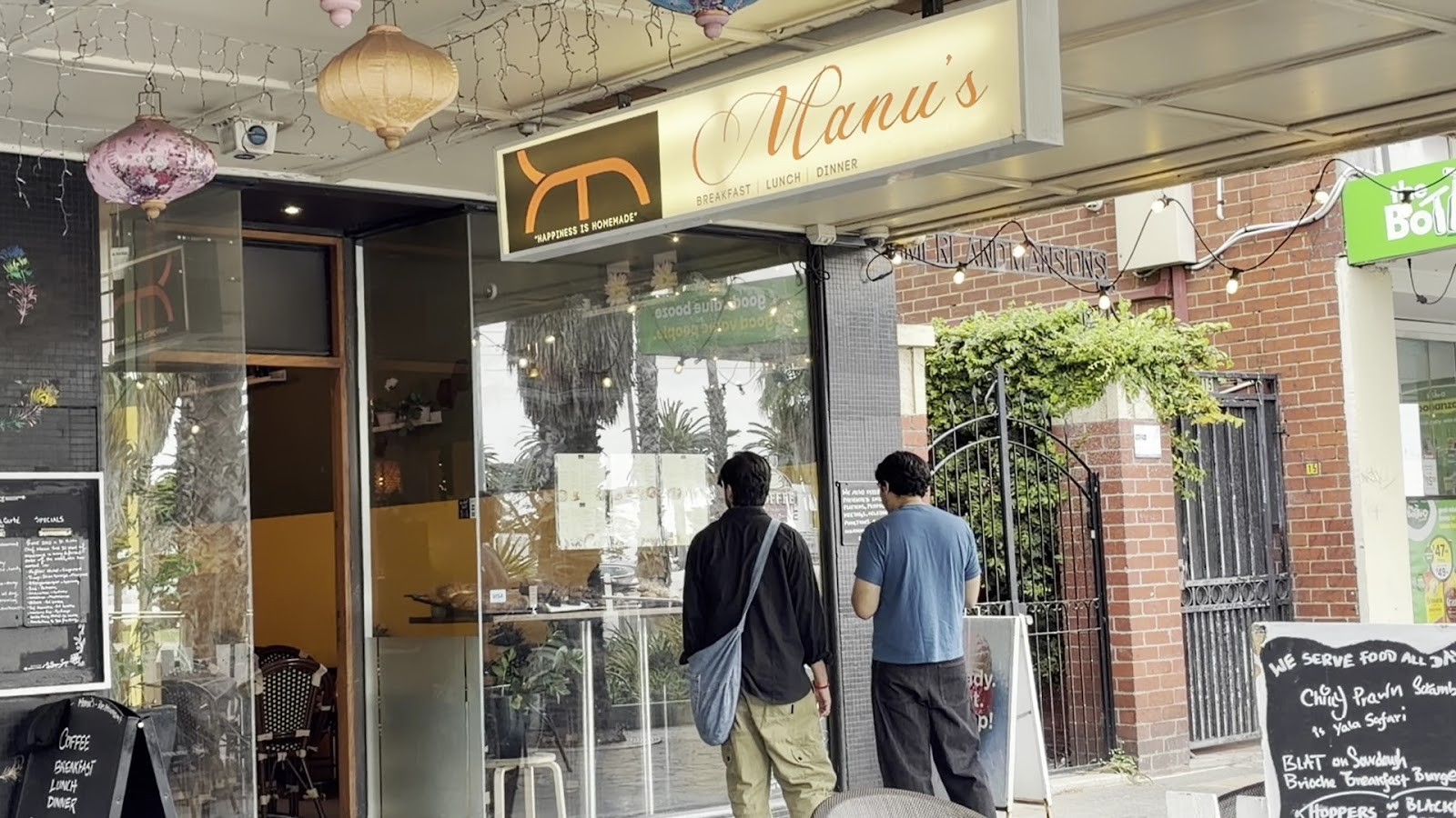 Manu's cafe and restaurant: the place