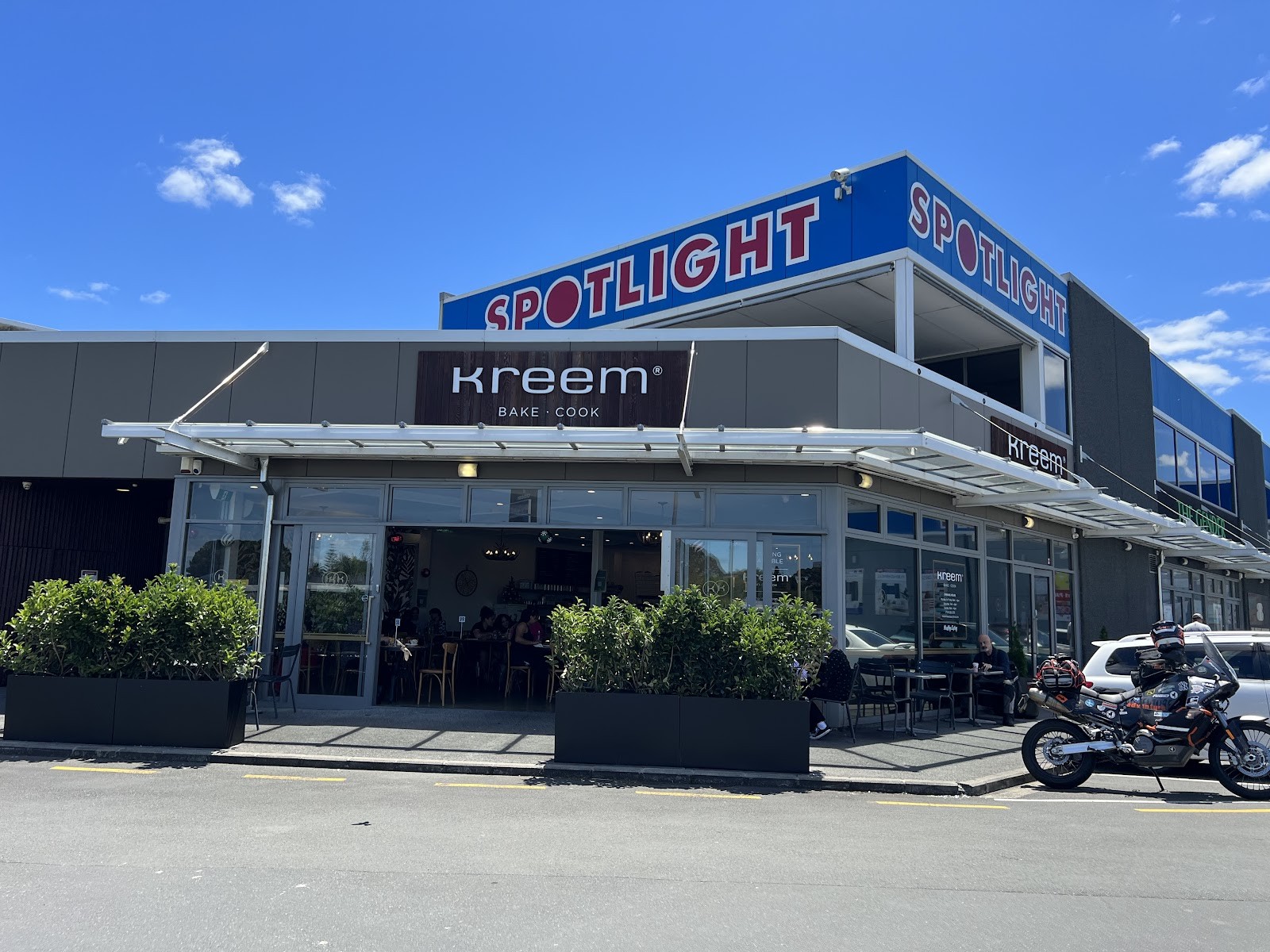 Kreem Cafe: the place