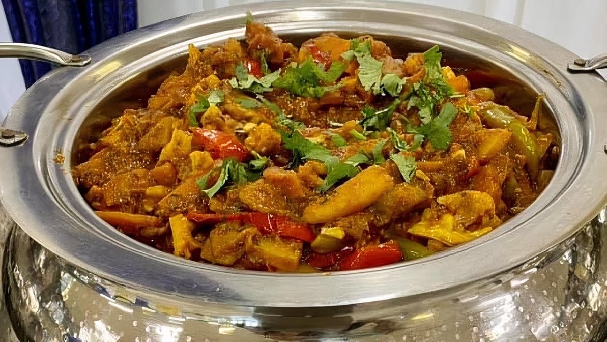 Royal Sweets Cafe: food & drinks