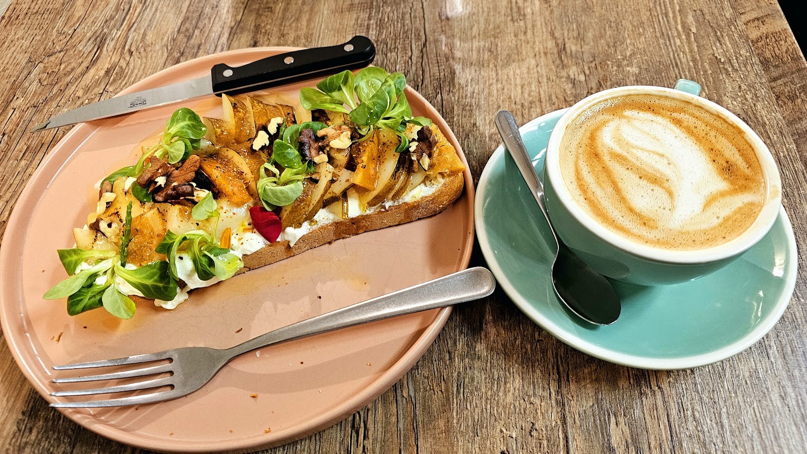 La Loca de Enfrente: food & drinks