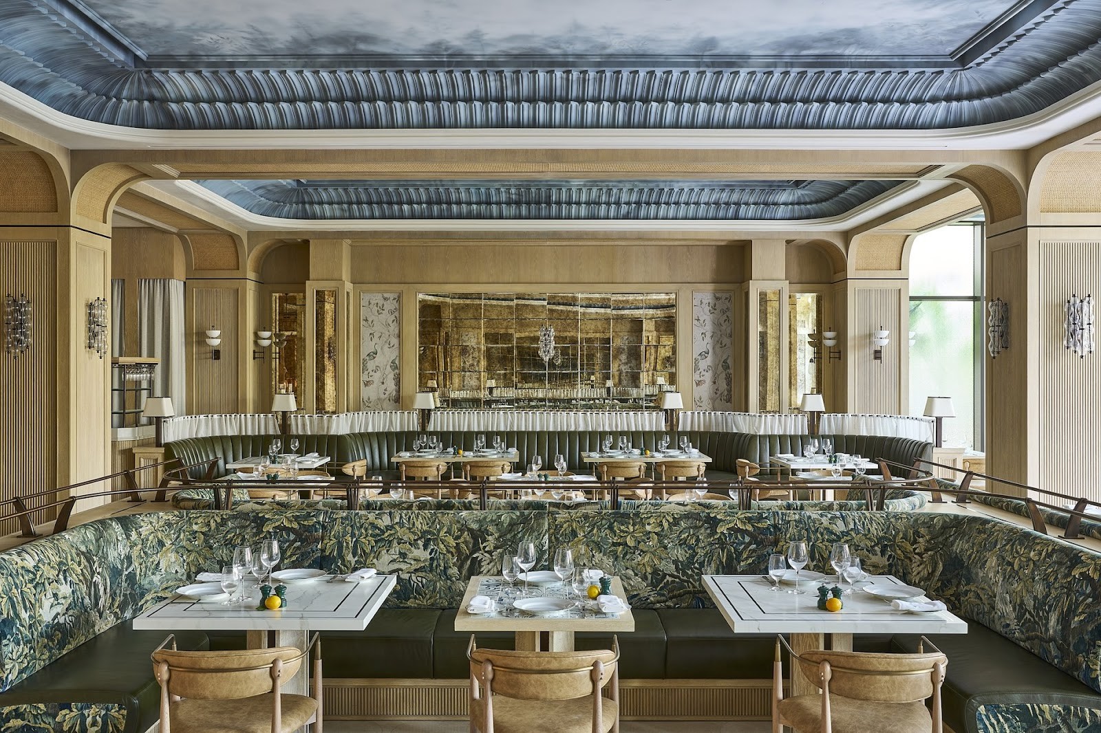 Jou Jou Brasserie: the place