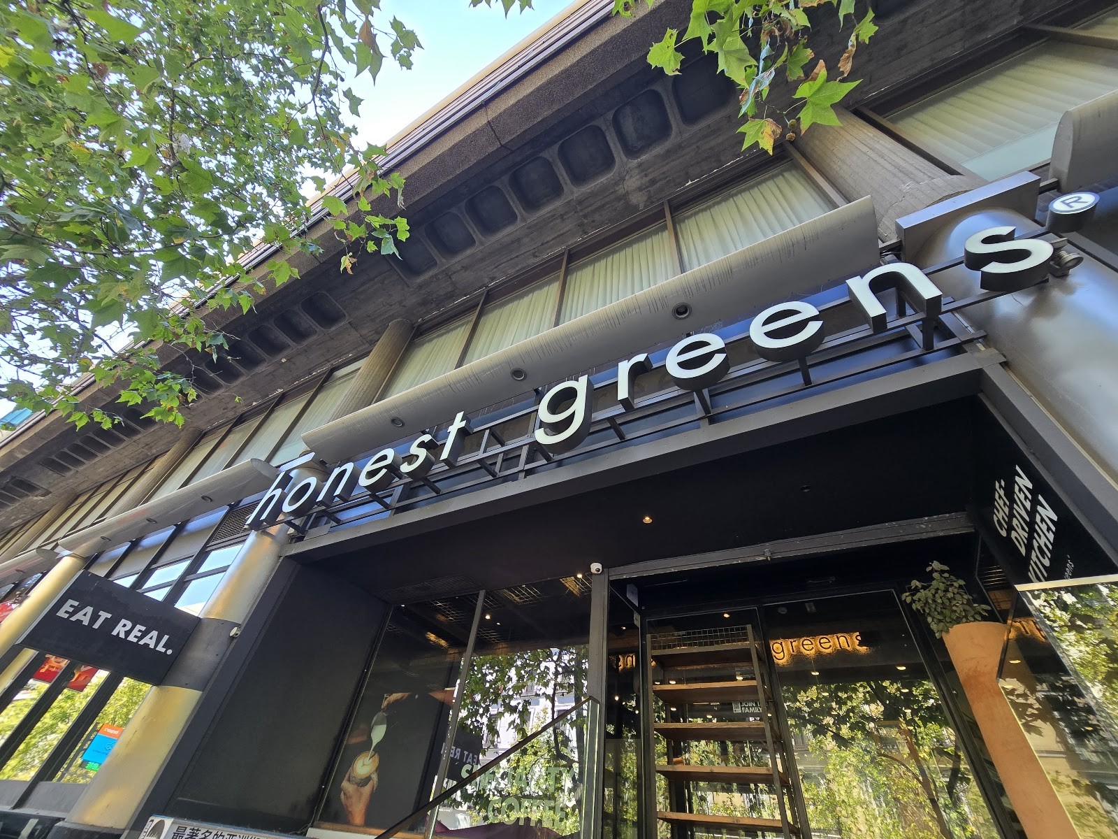 Honest Greens - Serrano: the place