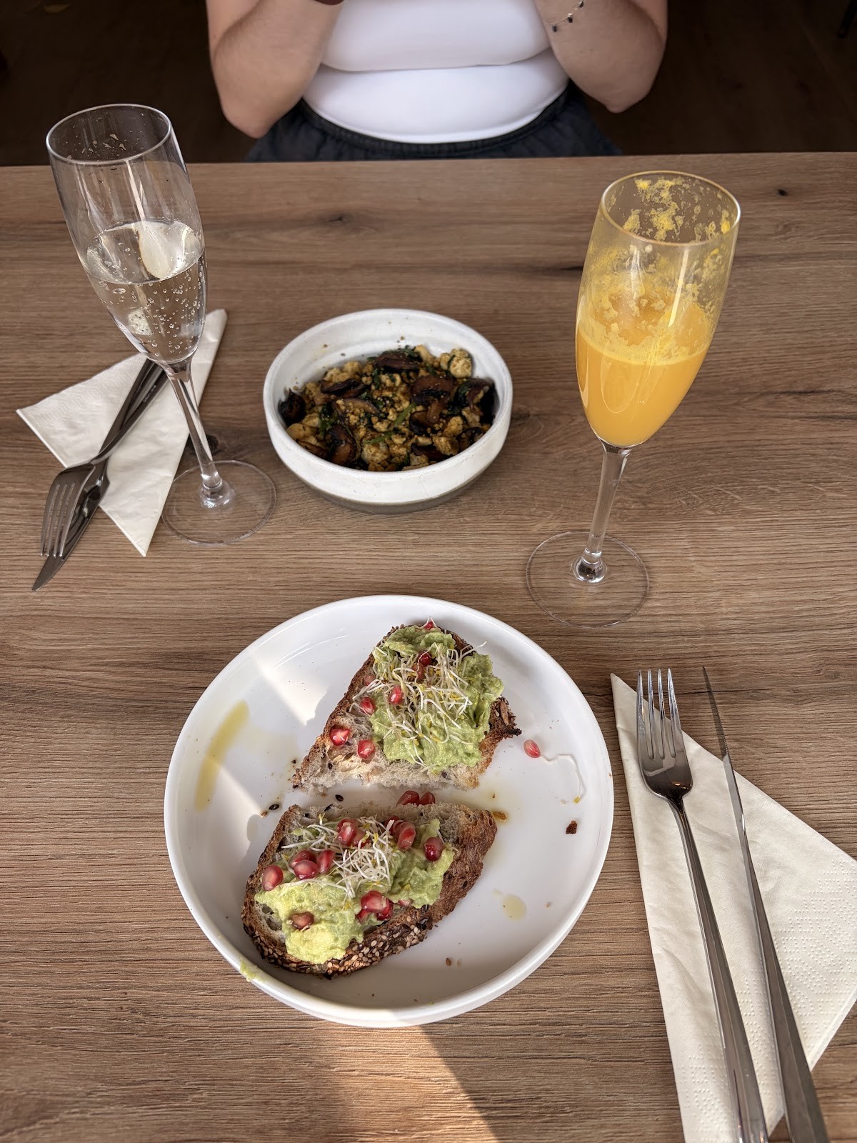 Cocoon Brunch: food & drinks
