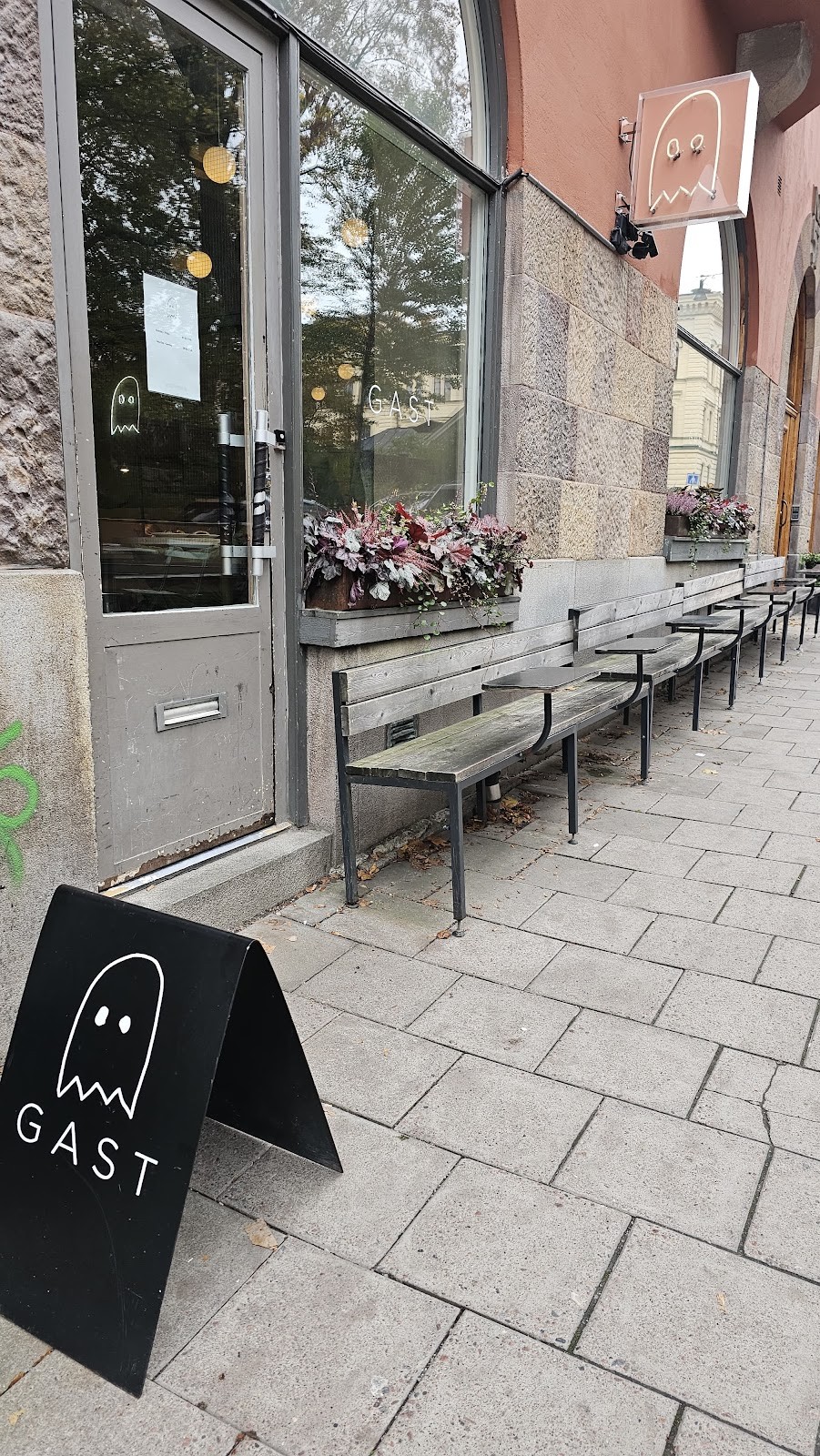 Gast Café: the place