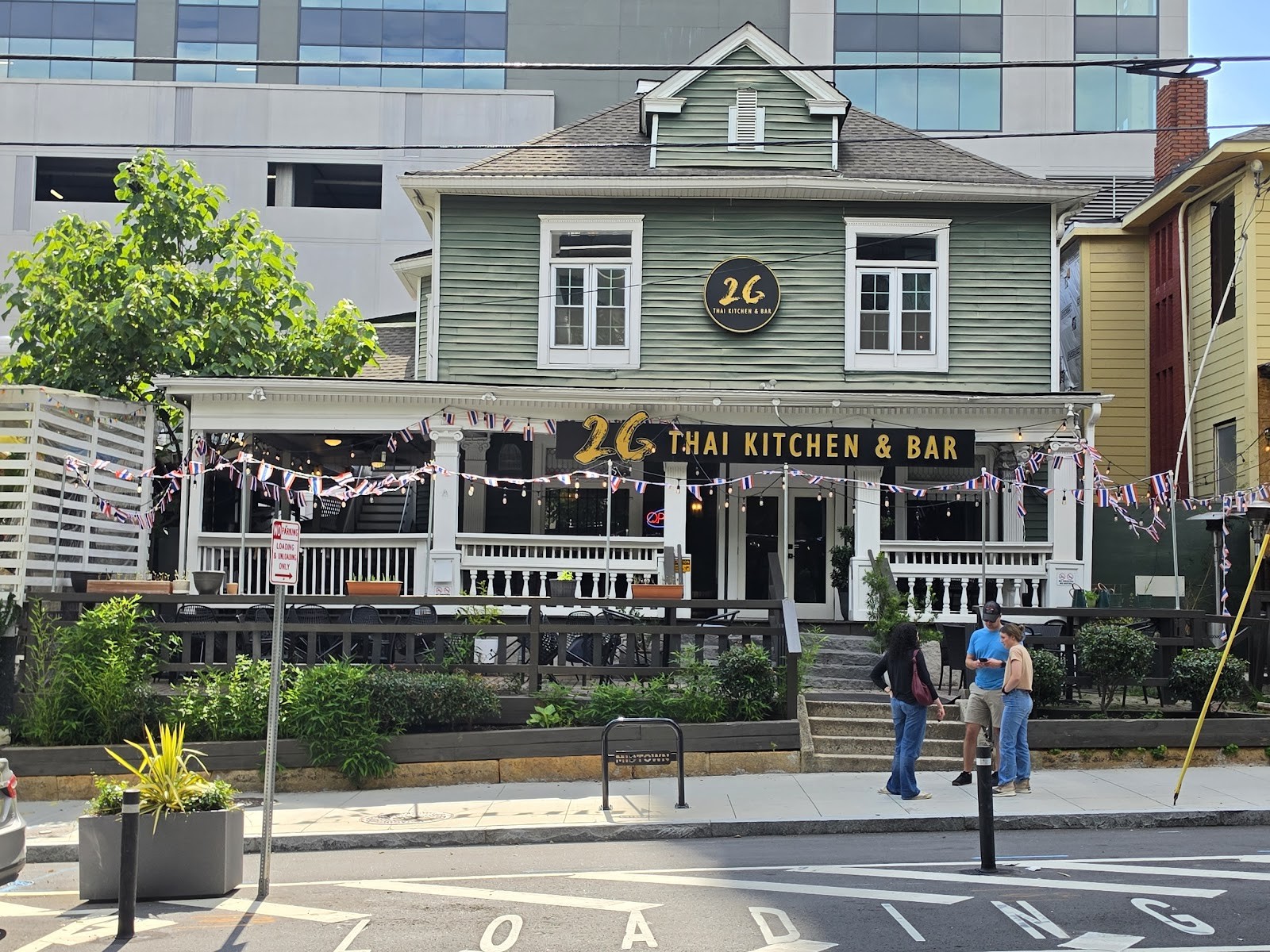 26 Thai Kitchen & Bar (Midtown): the place