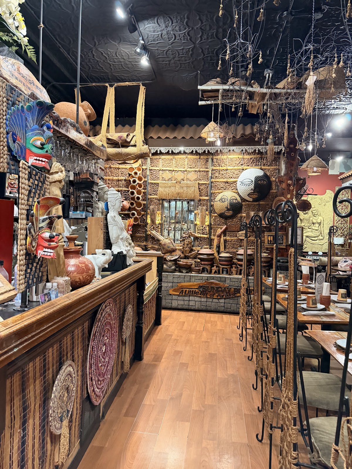 Lakruwana Restaurant: the place