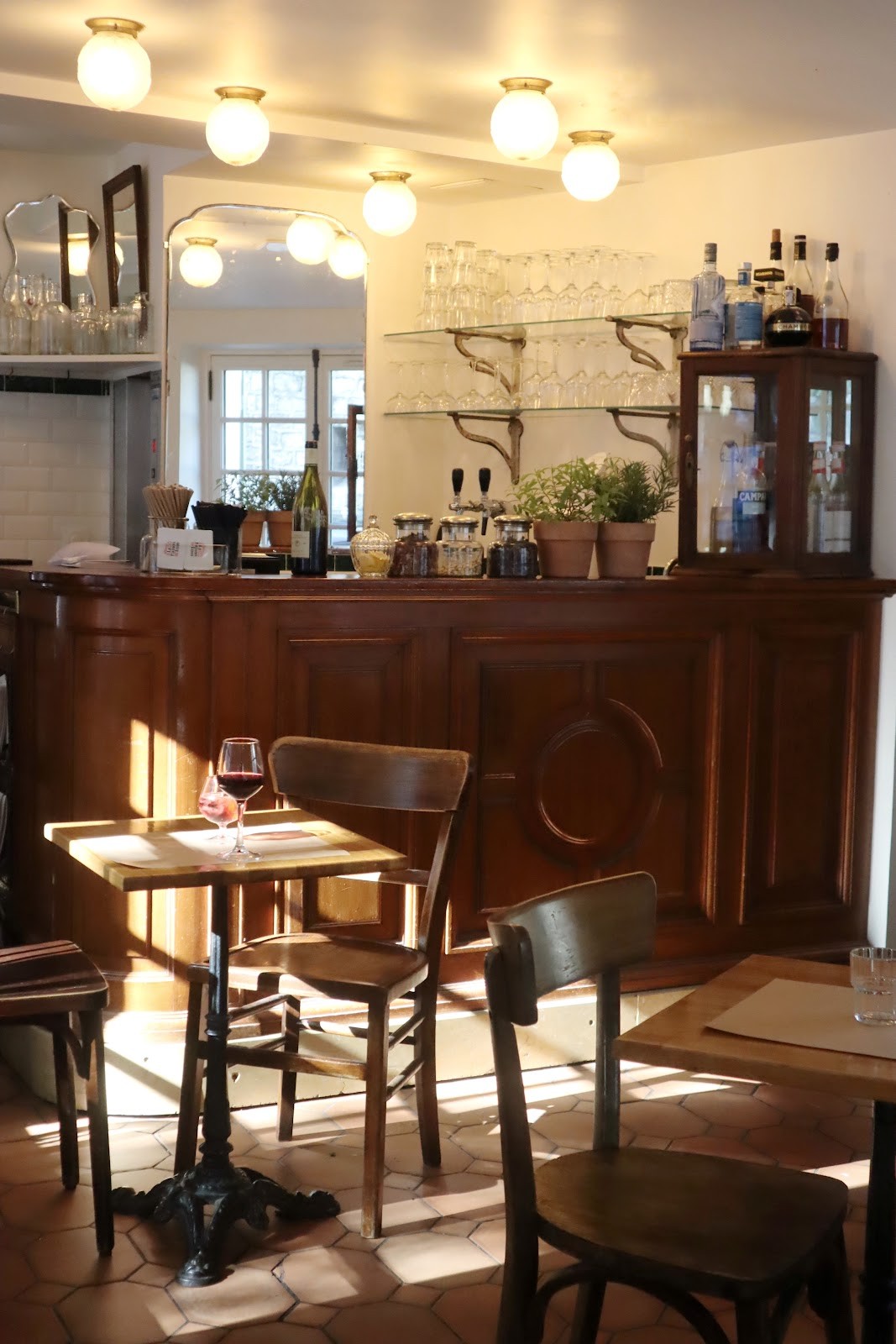 La Maison Rose: the place