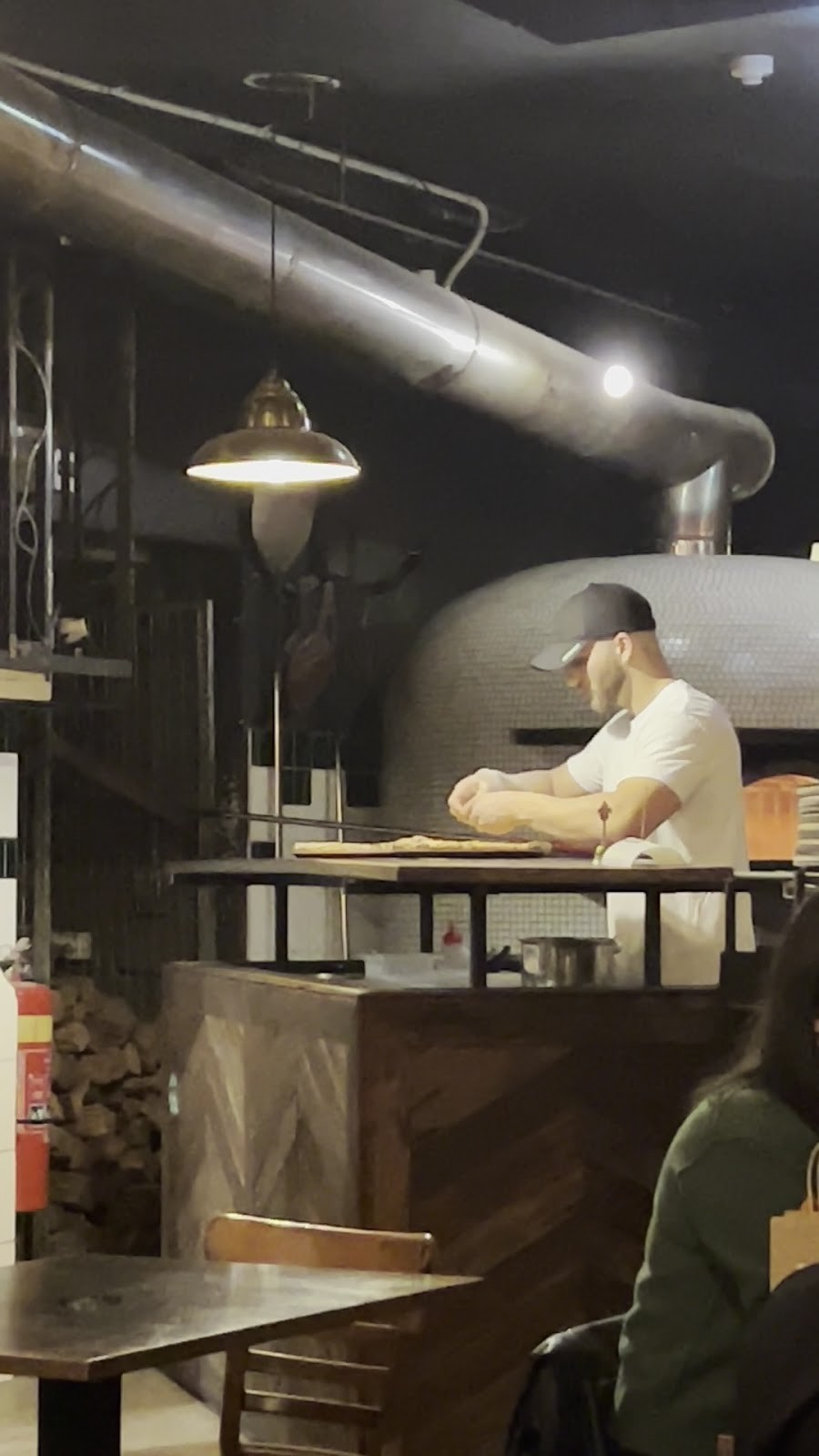 Gigi Pizzeria: the place