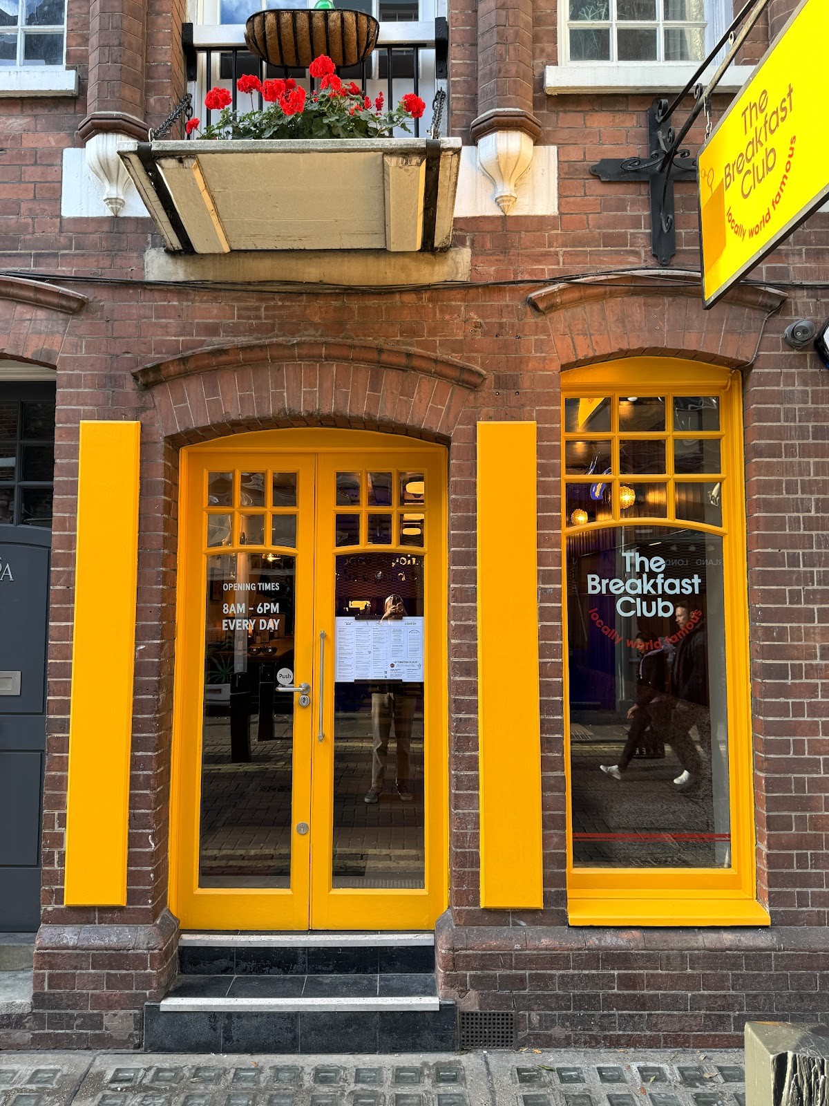 The Breakfast Club Seven Dials: the place
