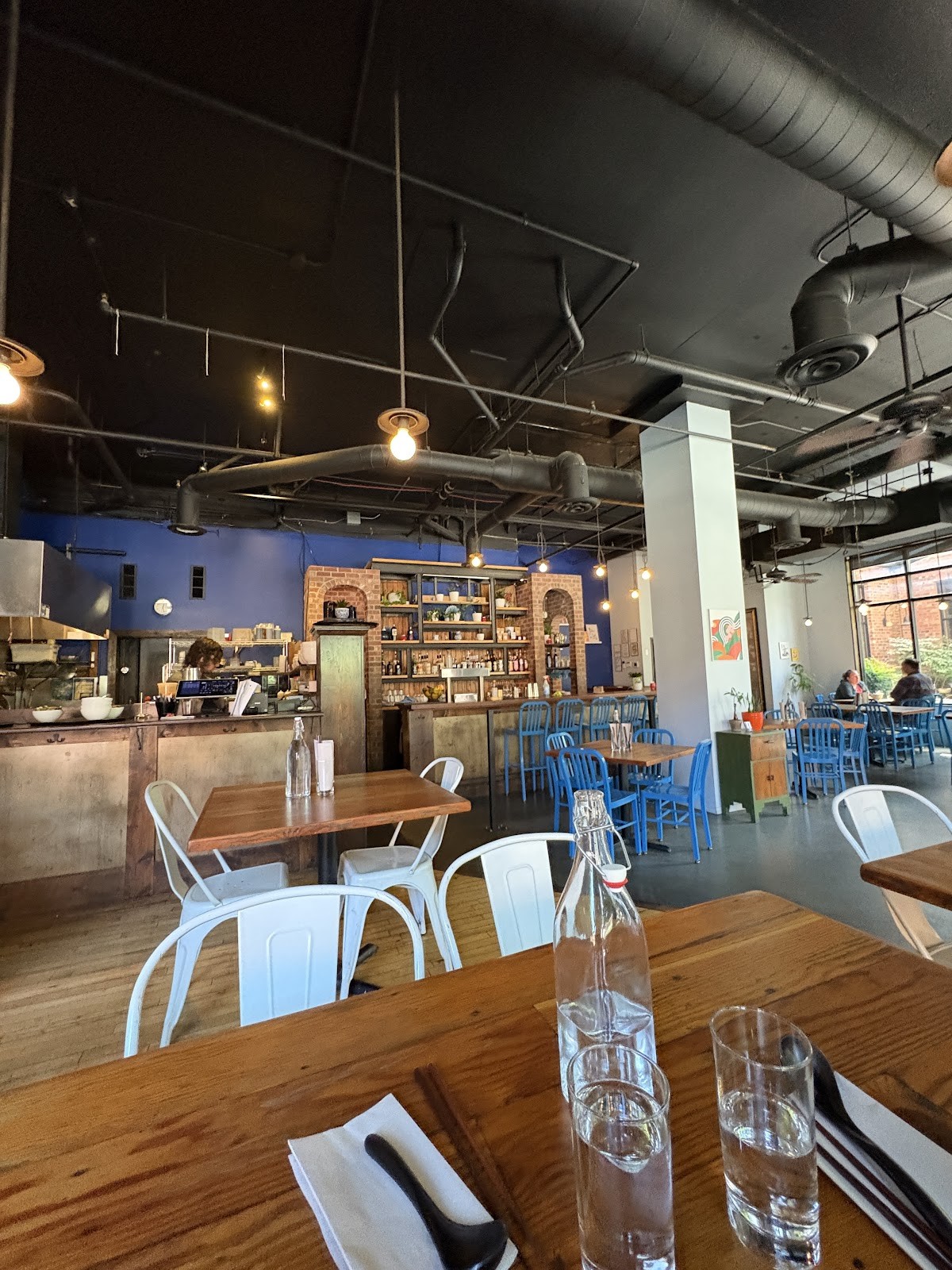 Noodle/Bar: the place