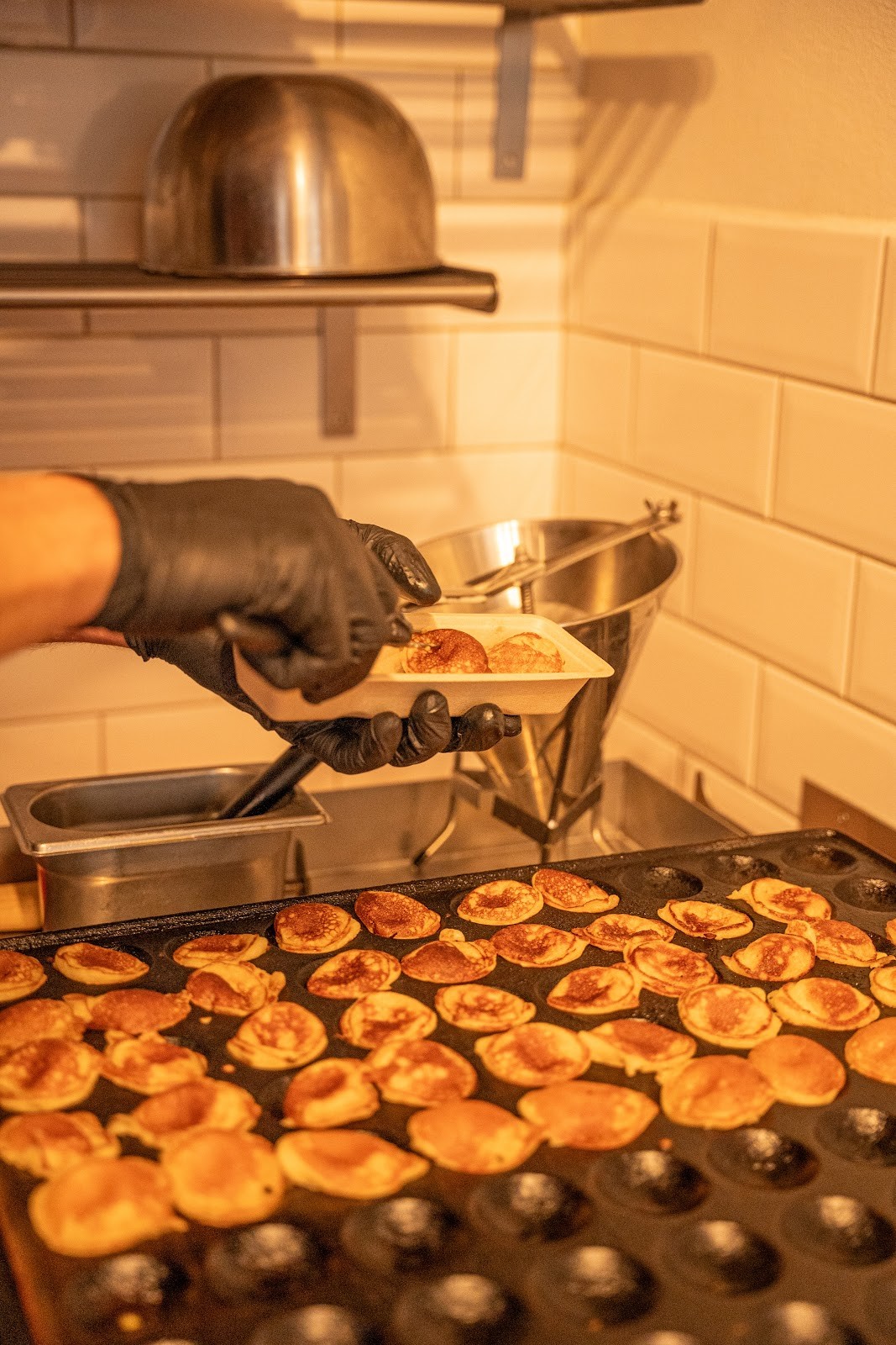 The Happy Pig Pancake Shop: the place