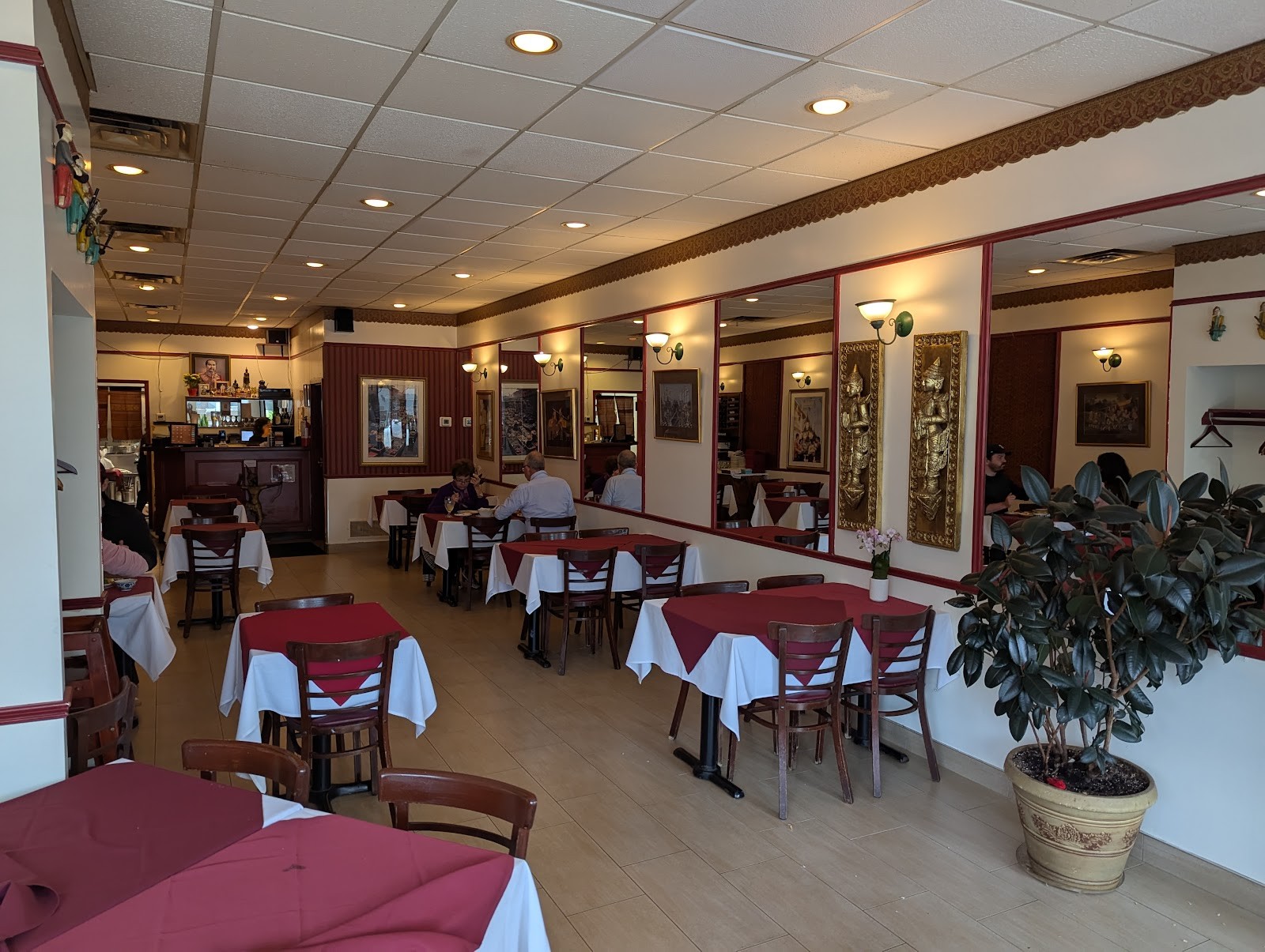 Sorn Thai Restaurant: the place