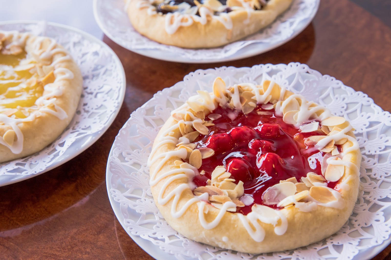 Vegan Danish Bakery on Queen: food & drinks