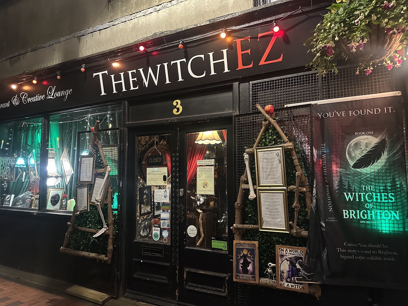 Thewitchez Restaurant: the place